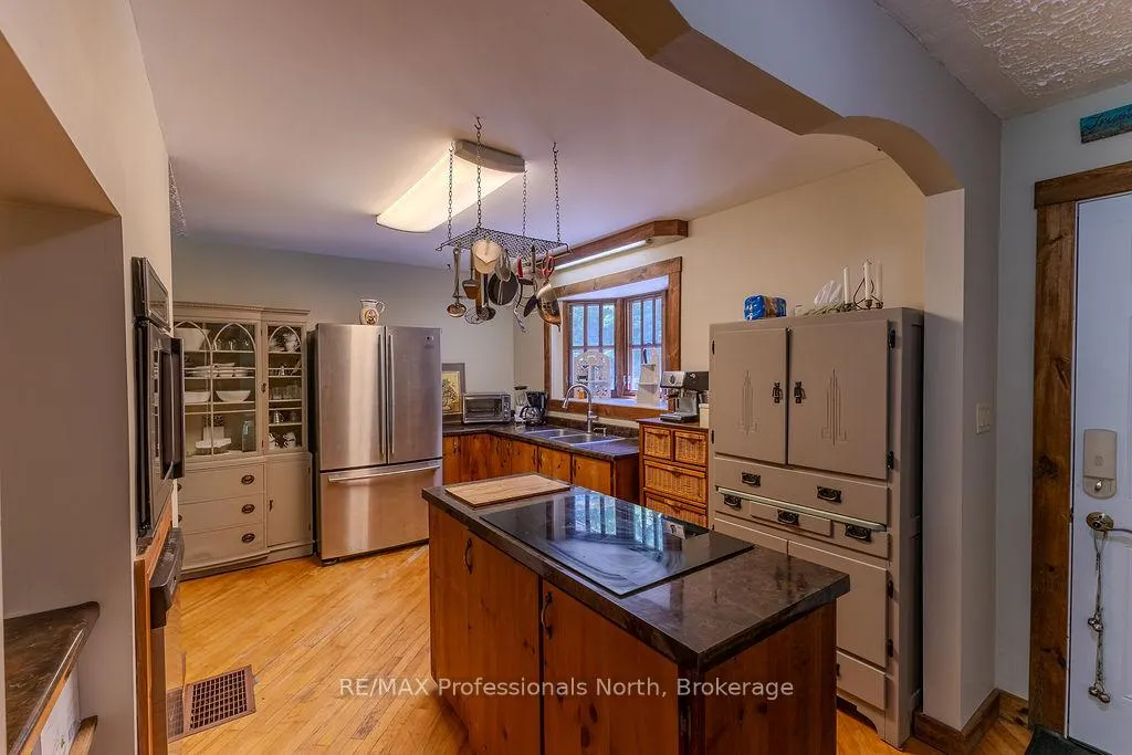 Photo 8 of 128 Old Muskoka Road, Perry, Emsdale — HOMEH