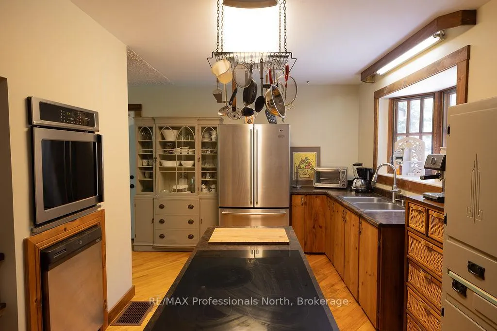Photo 10 of 128 Old Muskoka Road, Perry, Emsdale — HOMEH
