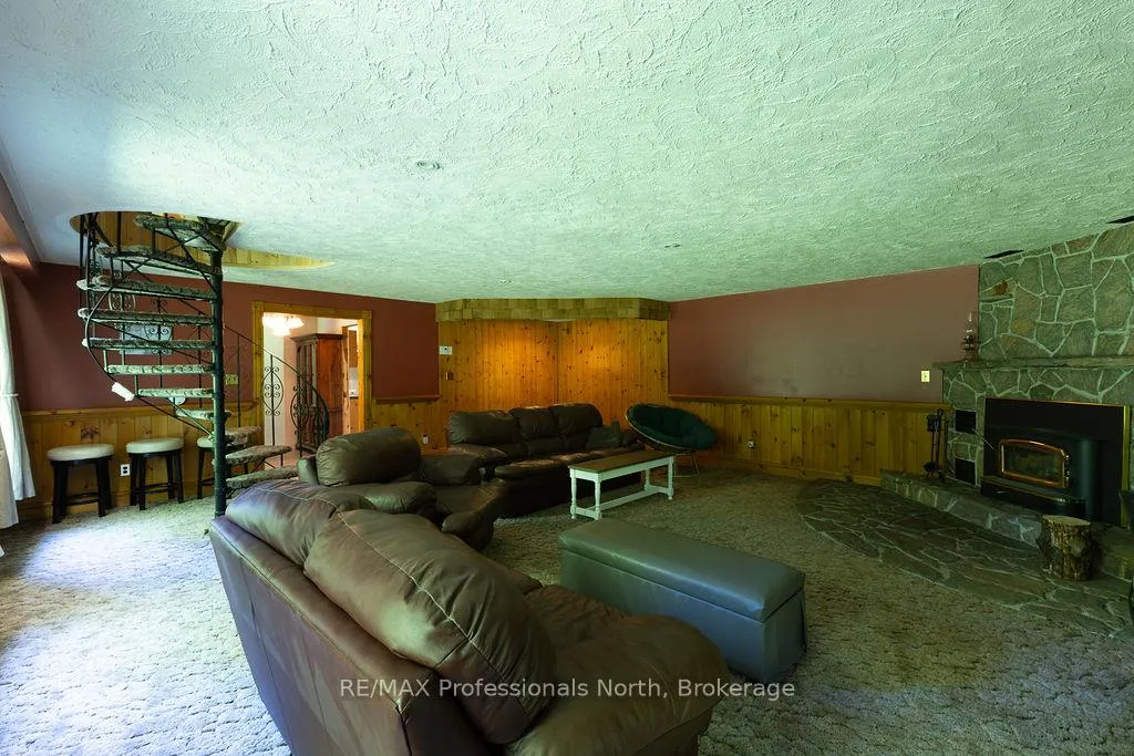 Photo 32 of 128 Old Muskoka Road, Perry, Emsdale — HOMEH
