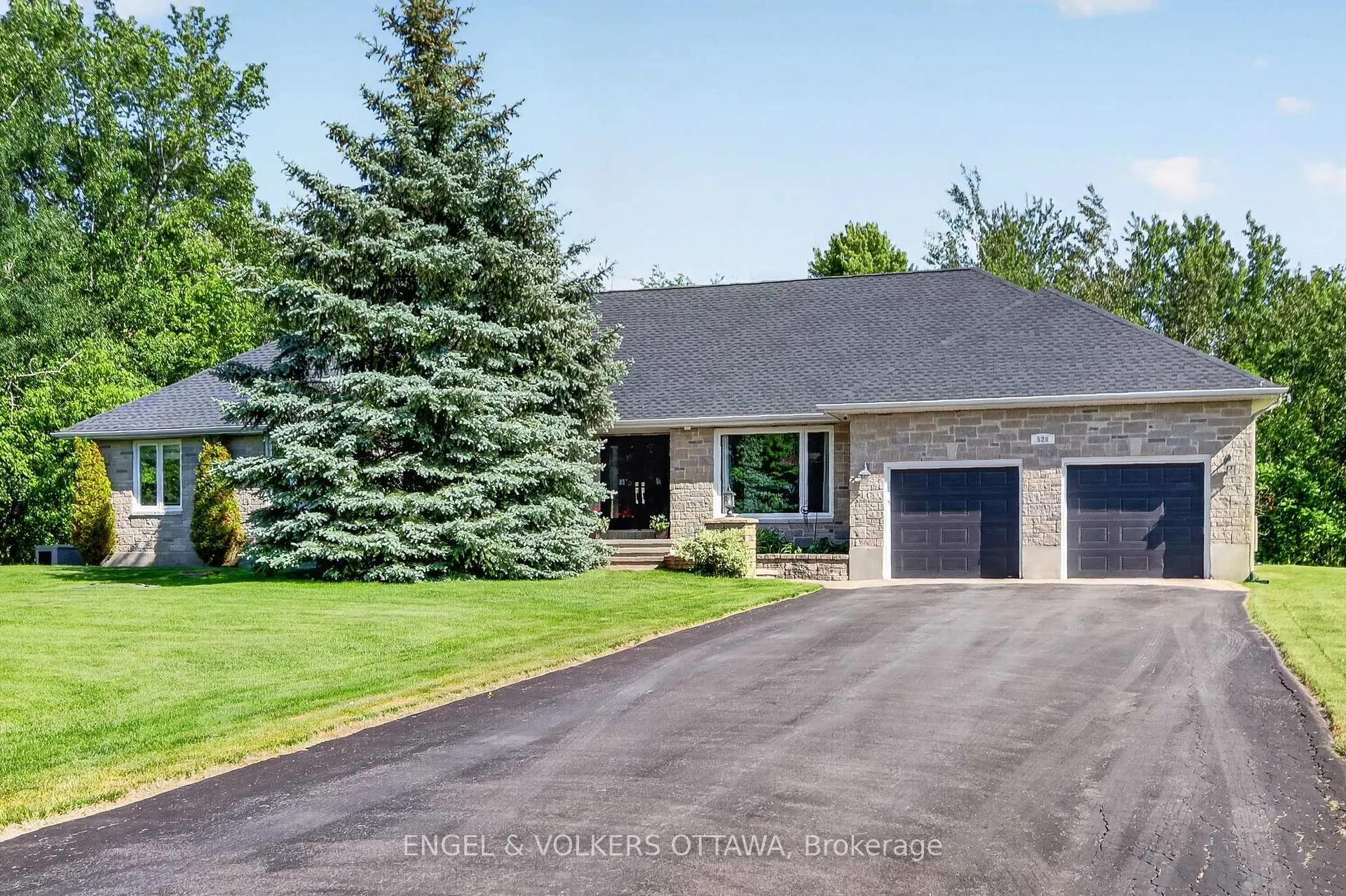 Photo 3 of 528 Tullamore Street, Ottawa, Riverside South — HOMEH
