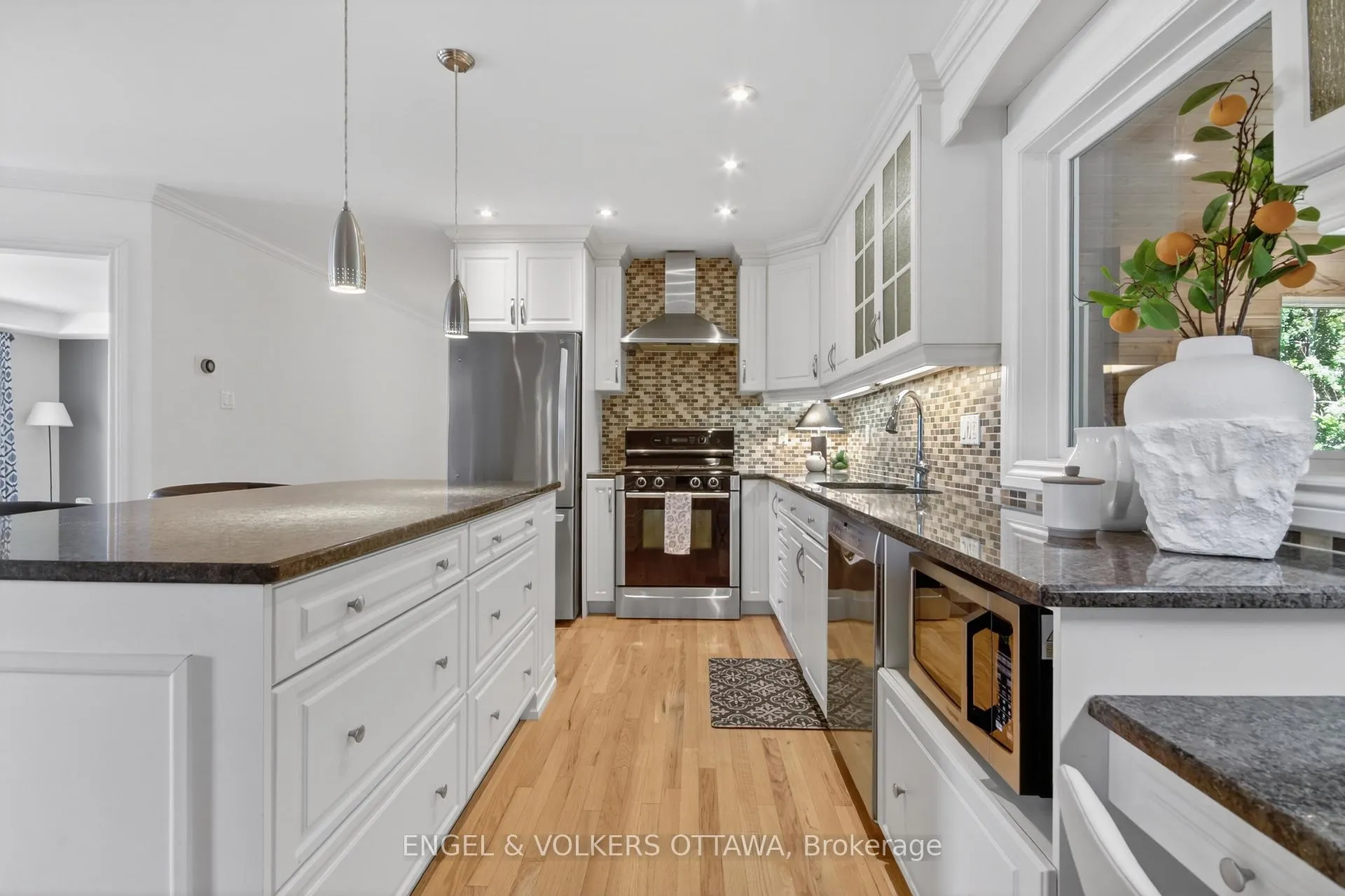 Photo 6 of 528 Tullamore Street, Ottawa, Riverside South — HOMEH