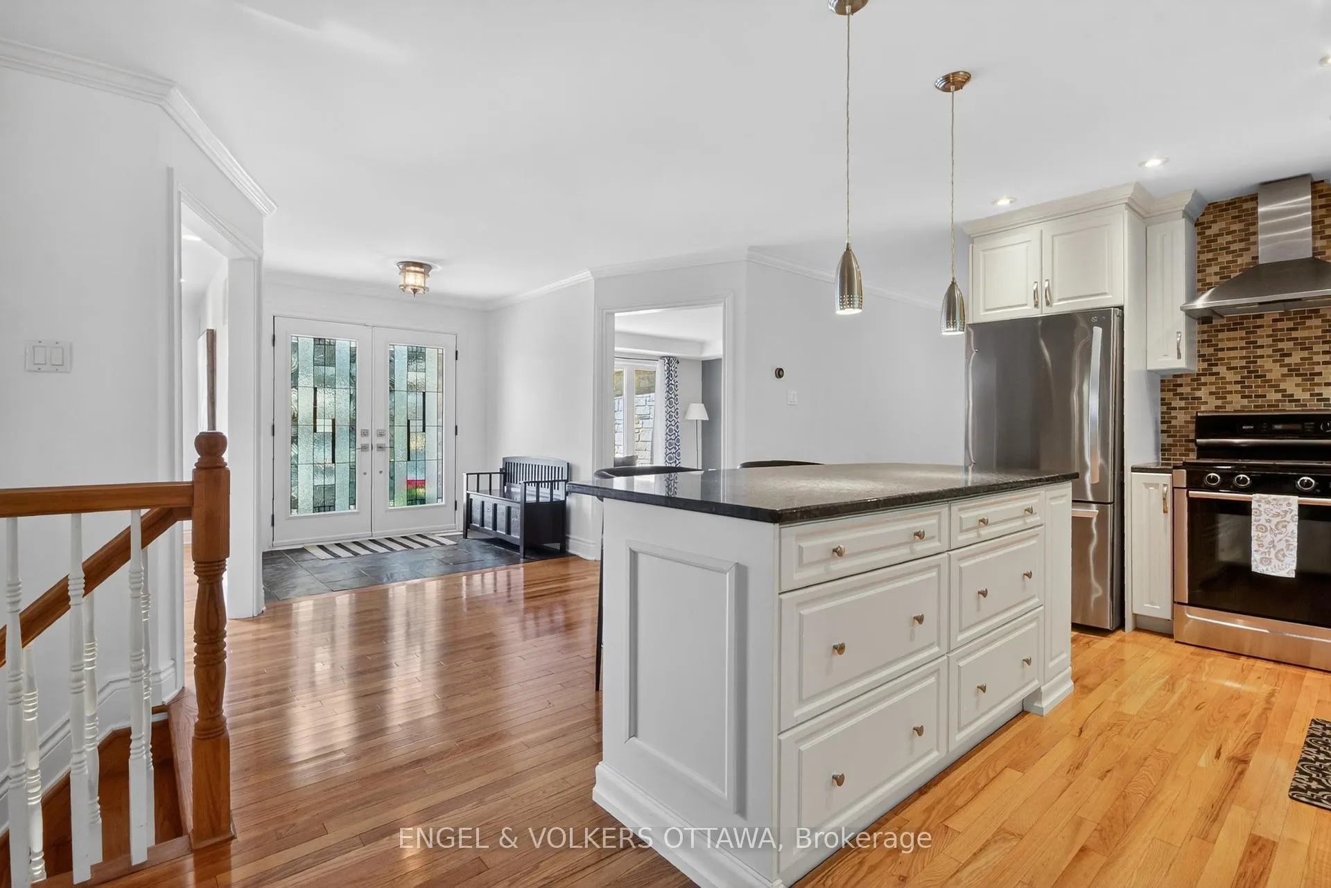 Photo 8 of 528 Tullamore Street, Ottawa, Riverside South — HOMEH