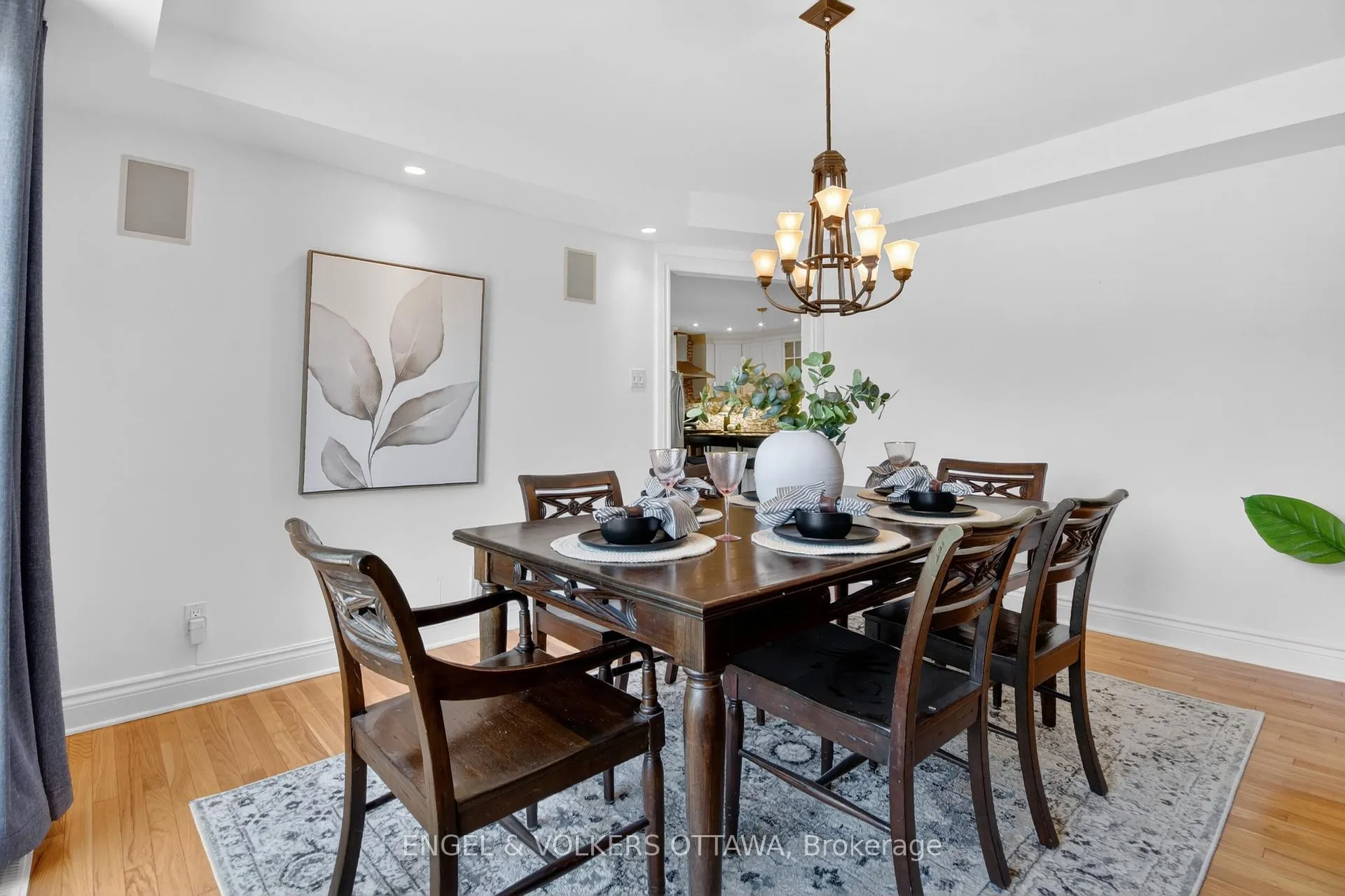 Photo 9 of 528 Tullamore Street, Ottawa, Riverside South — HOMEH