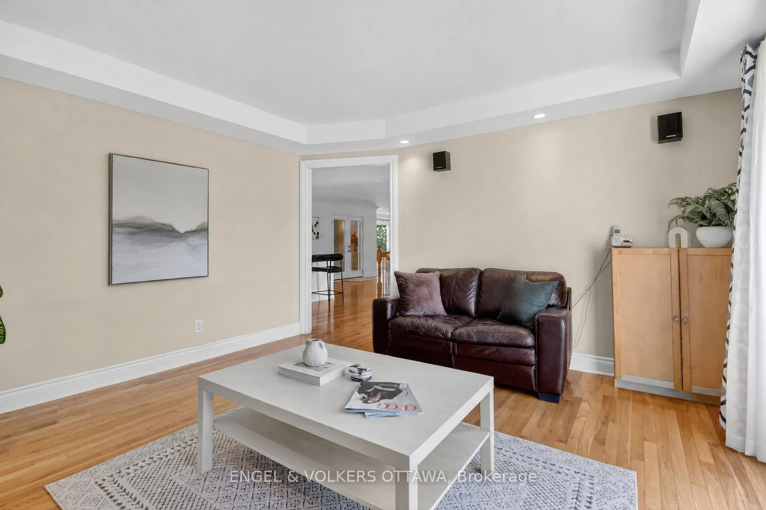 Photo 14 of 528 Tullamore Street, Ottawa, Riverside South — HOMEH