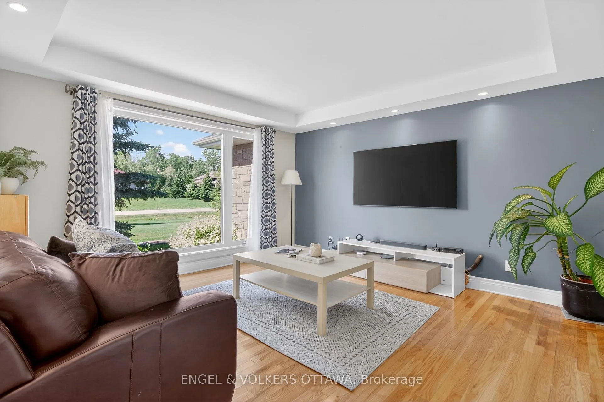 Photo 15 of 528 Tullamore Street, Ottawa, Riverside South — HOMEH