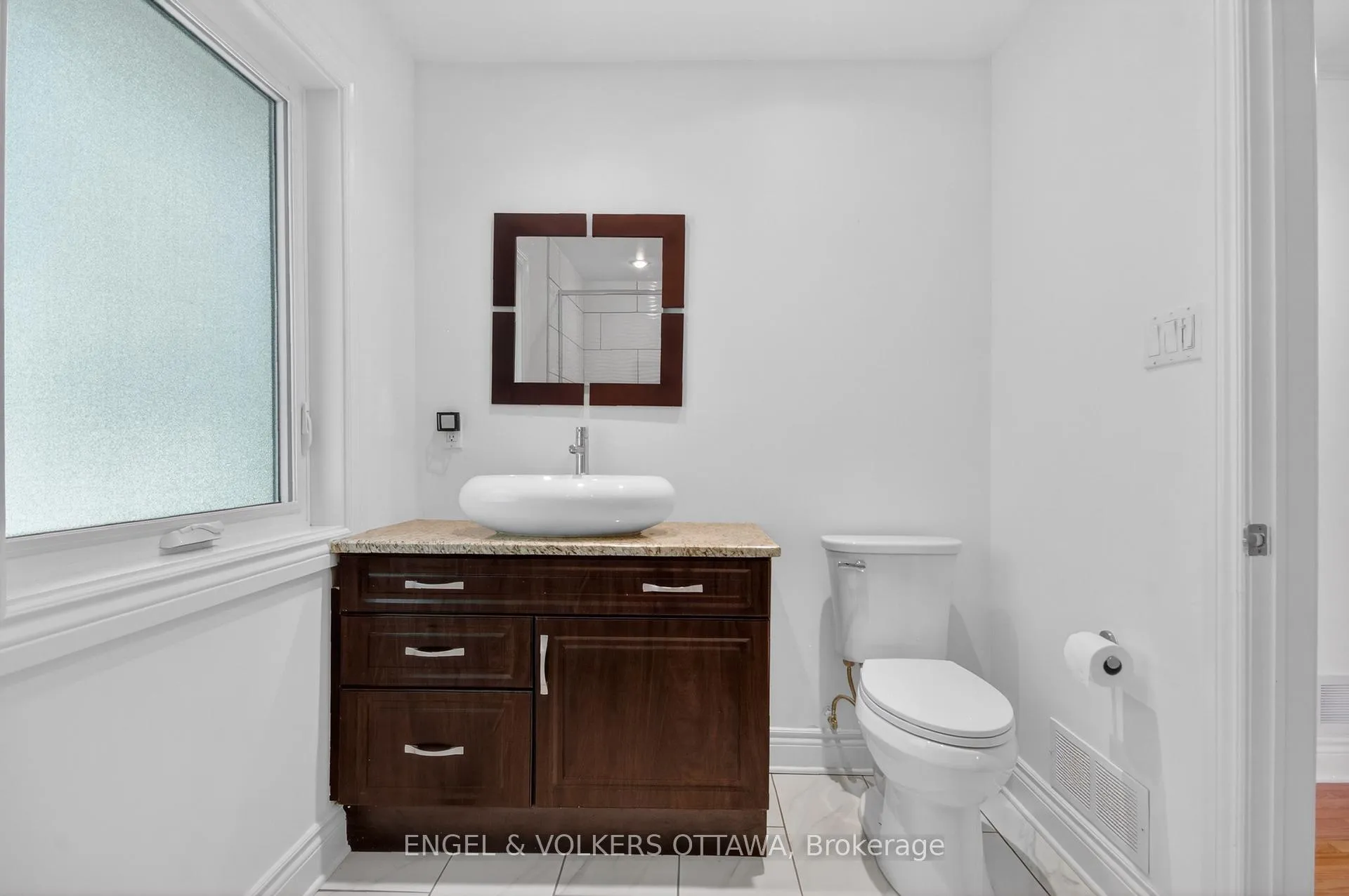 Photo 24 of 528 Tullamore Street, Ottawa, Riverside South — HOMEH