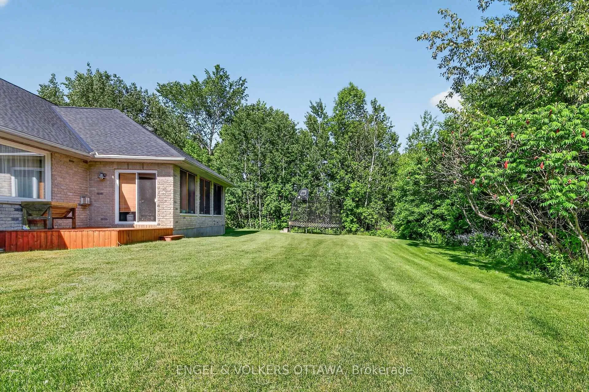 Photo 31 of 528 Tullamore Street, Ottawa, Riverside South — HOMEH