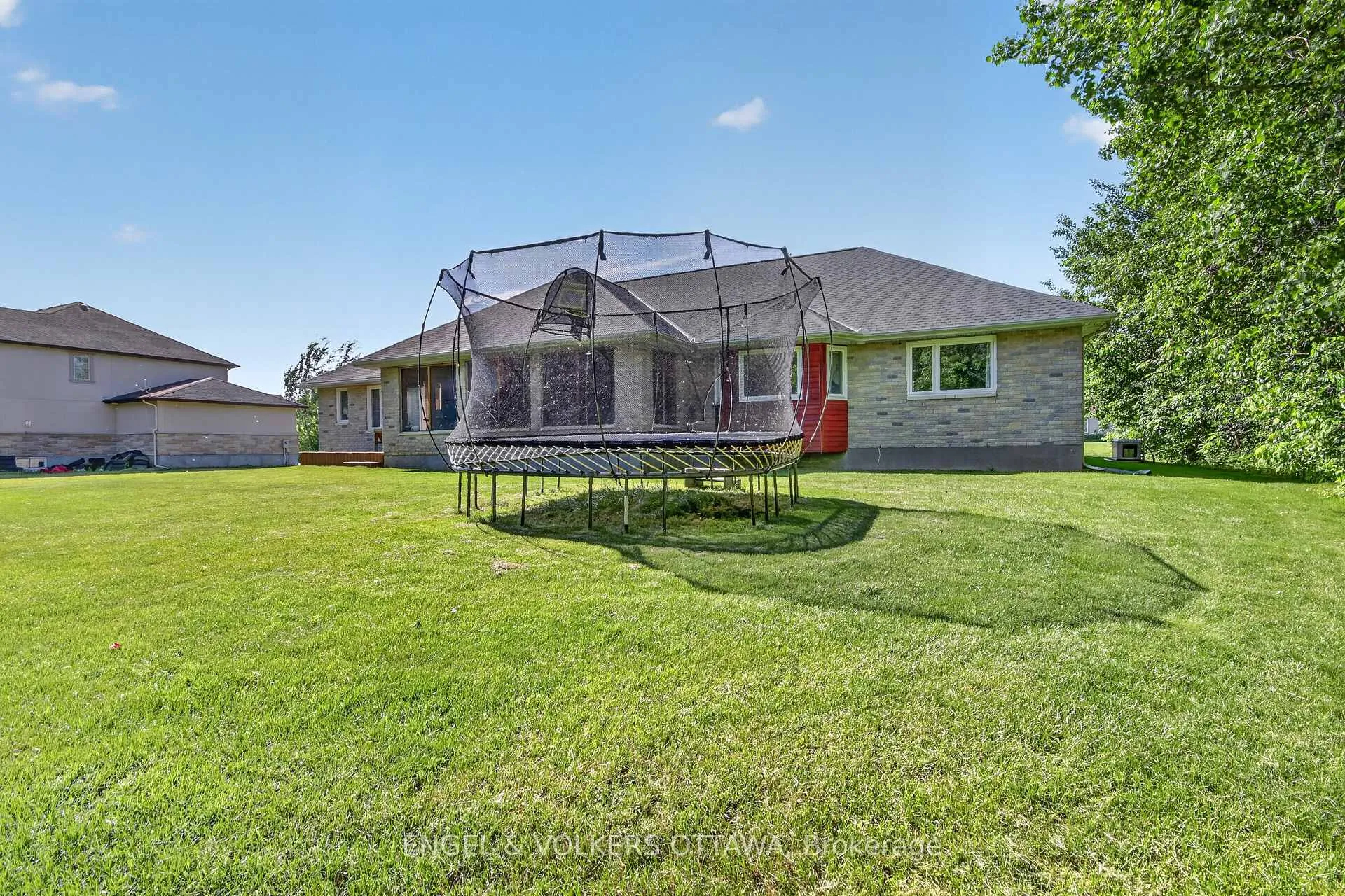 Photo 32 of 528 Tullamore Street, Ottawa, Riverside South — HOMEH