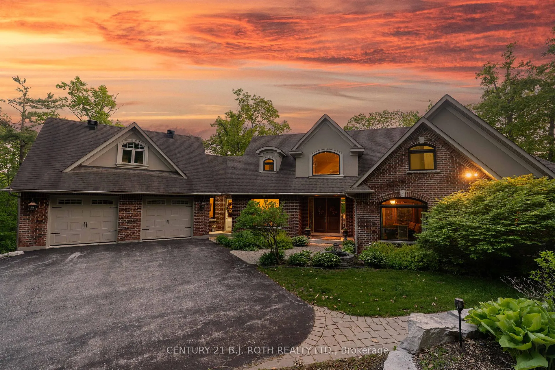 Photo 3 of 1 Pierce Court, Springwater, Midhurst — HOMEH