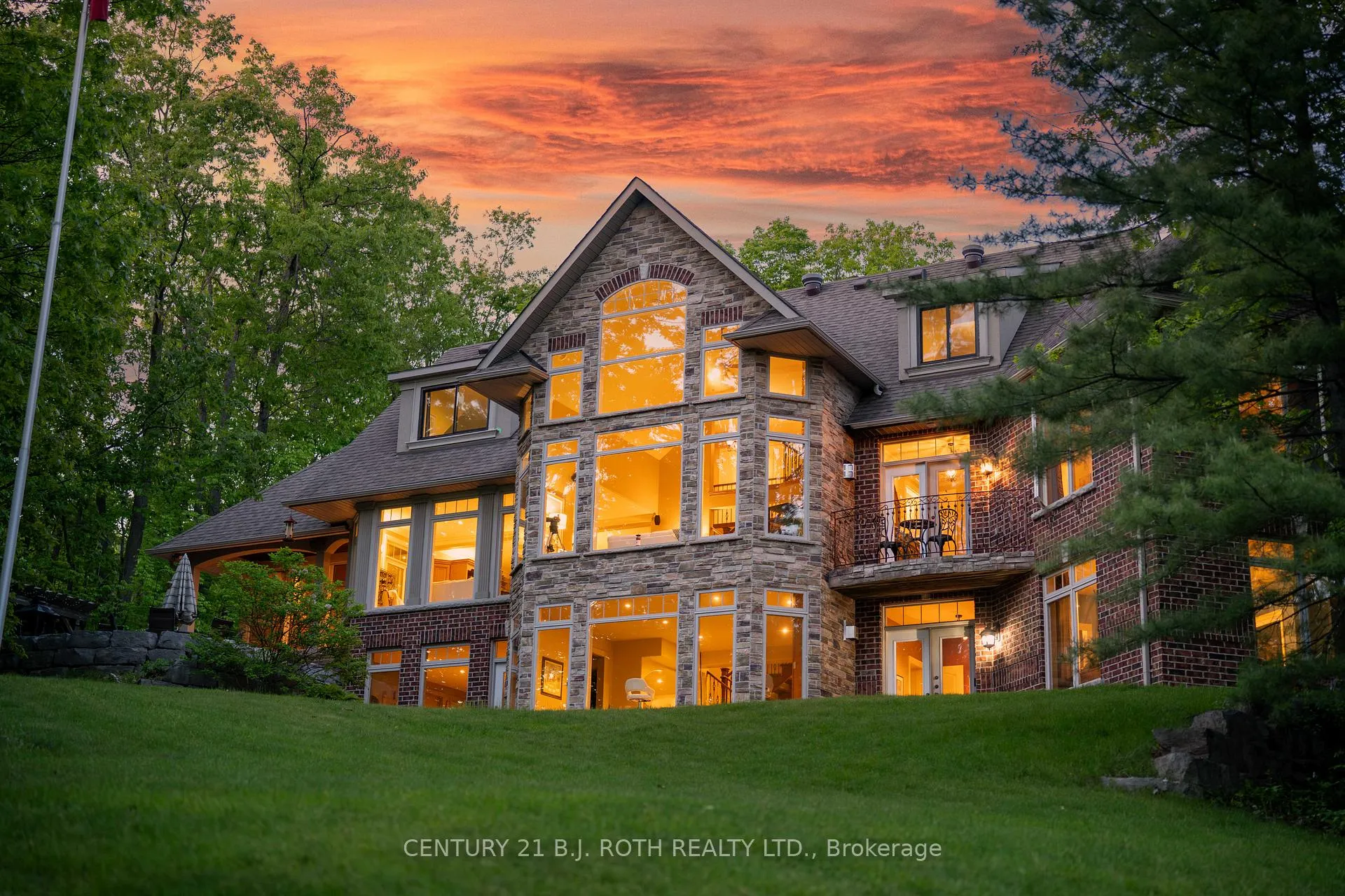 Photo 4 of 1 Pierce Court, Springwater, Midhurst — HOMEH