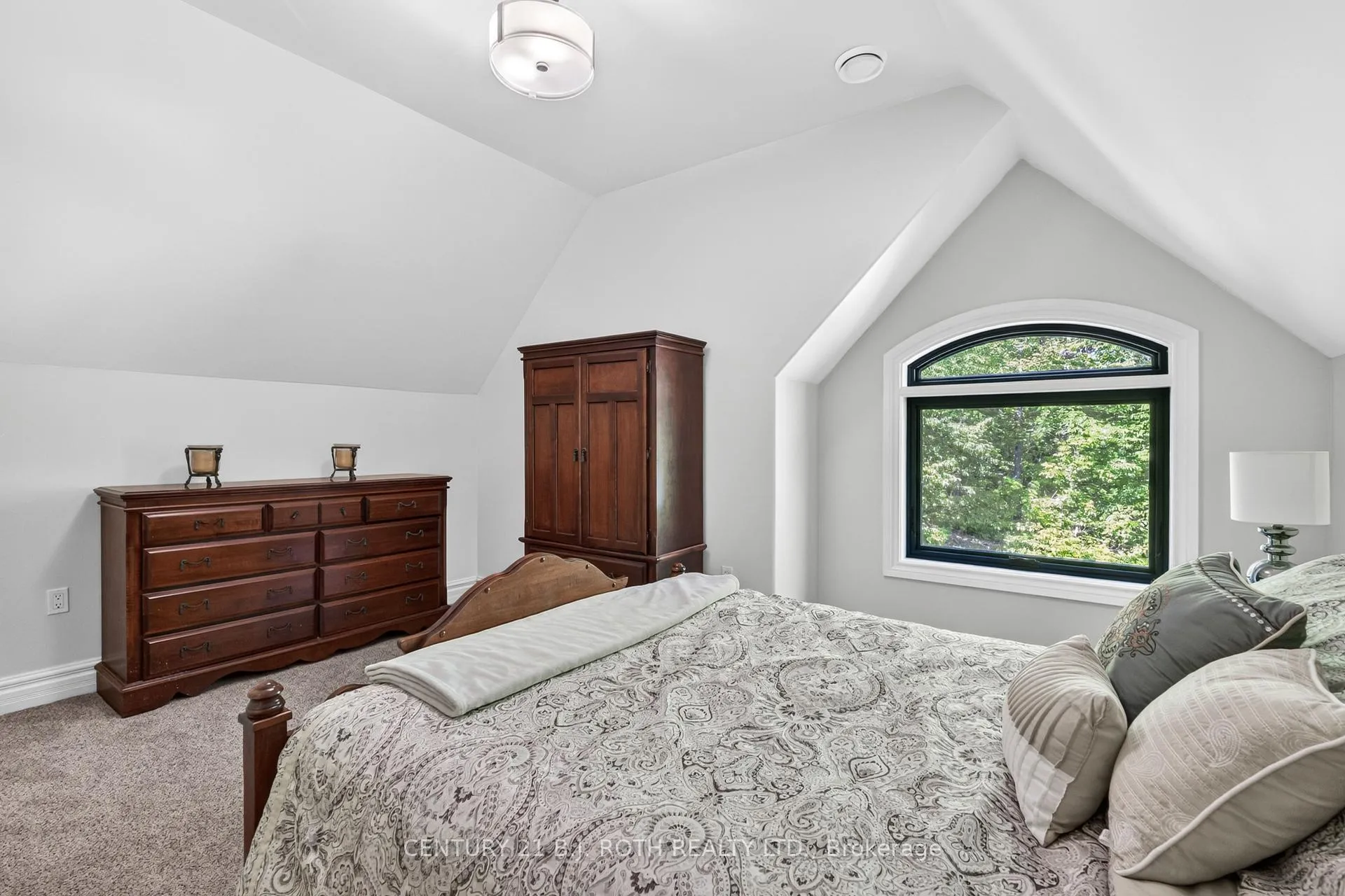 Photo 34 of 1 Pierce Court, Springwater, Midhurst — HOMEH