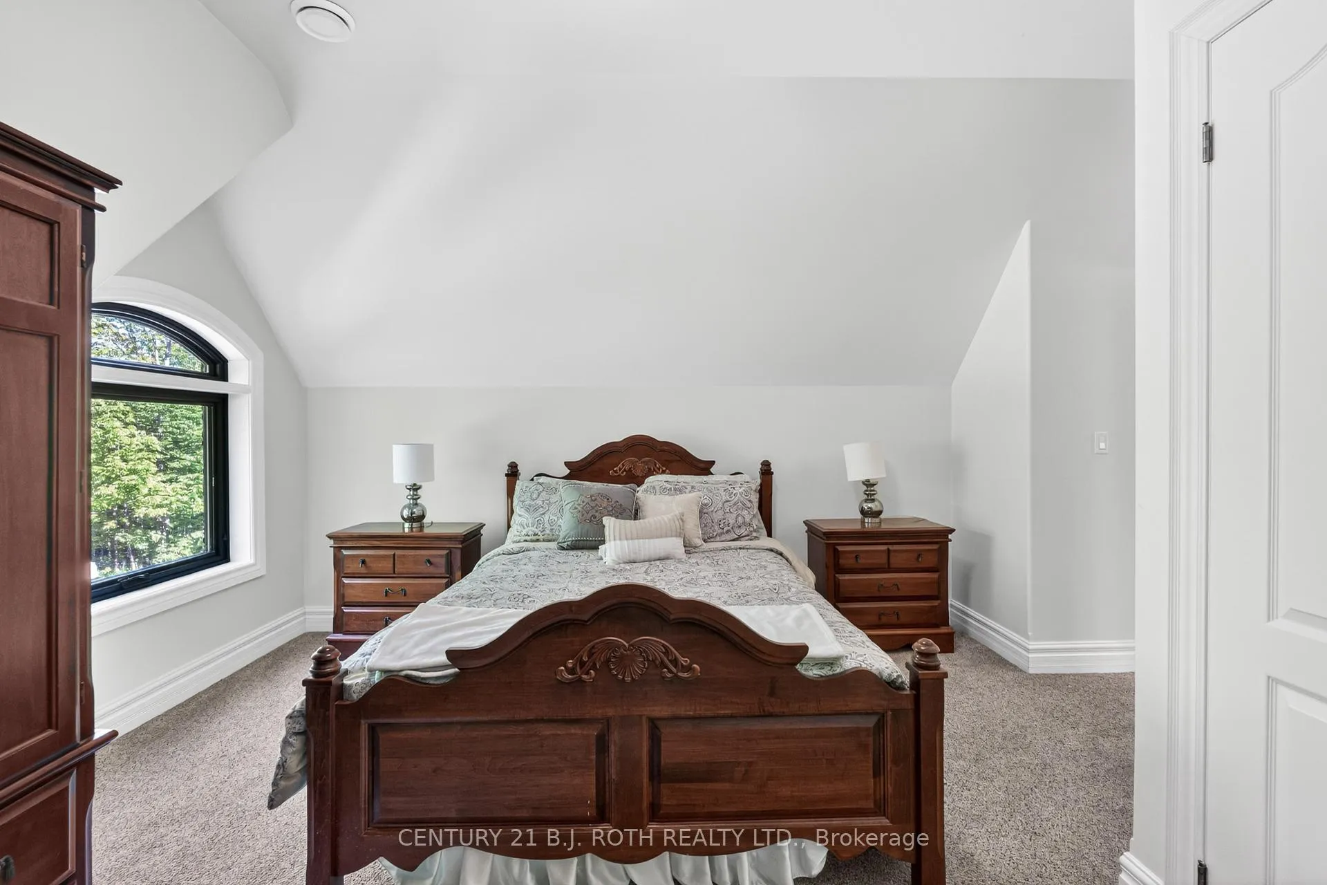 Photo 37 of 1 Pierce Court, Springwater, Midhurst — HOMEH