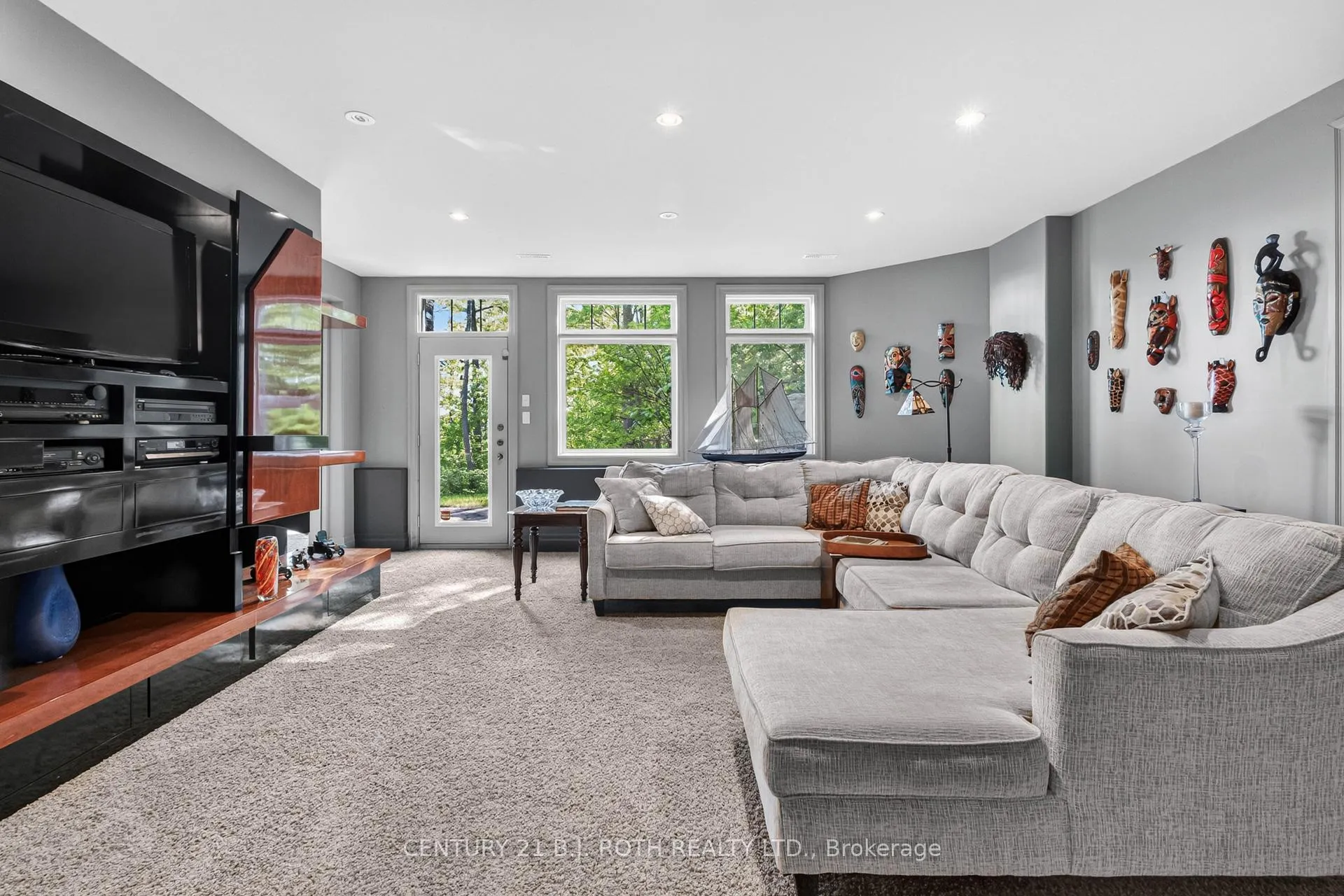 Photo 41 of 1 Pierce Court, Springwater, Midhurst — HOMEH