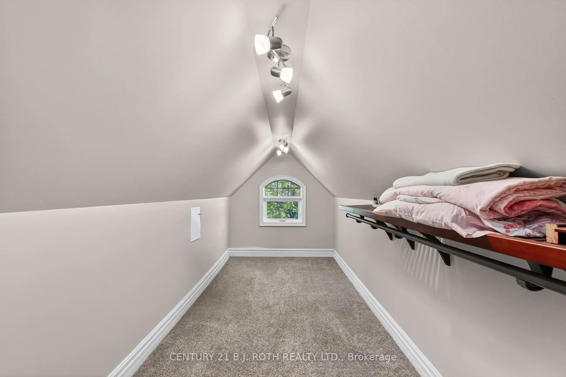 Photo 47 of 1 Pierce Court, Springwater, Midhurst — HOMEH