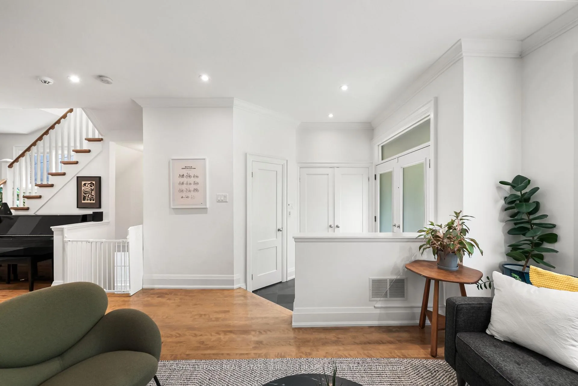 Photo 4 of 155 Banff Road, Toronto, Mount Pleasant East — HOMEH