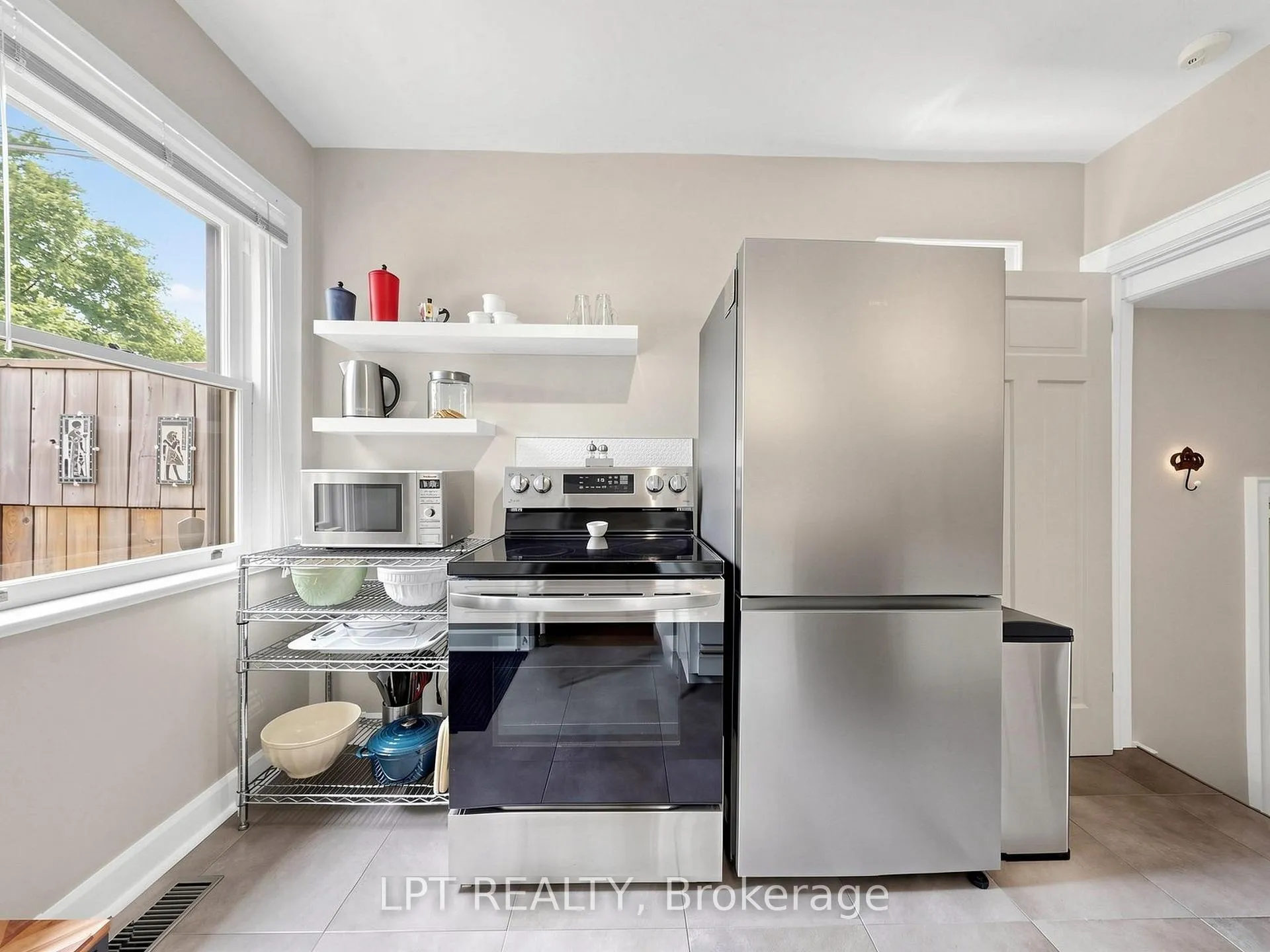 Photo 13 of 465 Durie Street, Toronto, Runnymede-Bloor West Village — HOMEH