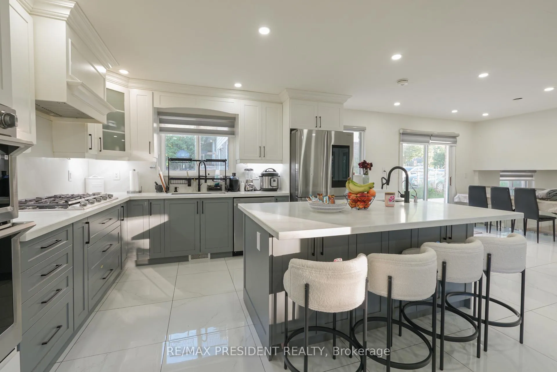 Photo 14 of 2 Jerome Crescent, Brampton, Northgate — HOMEH