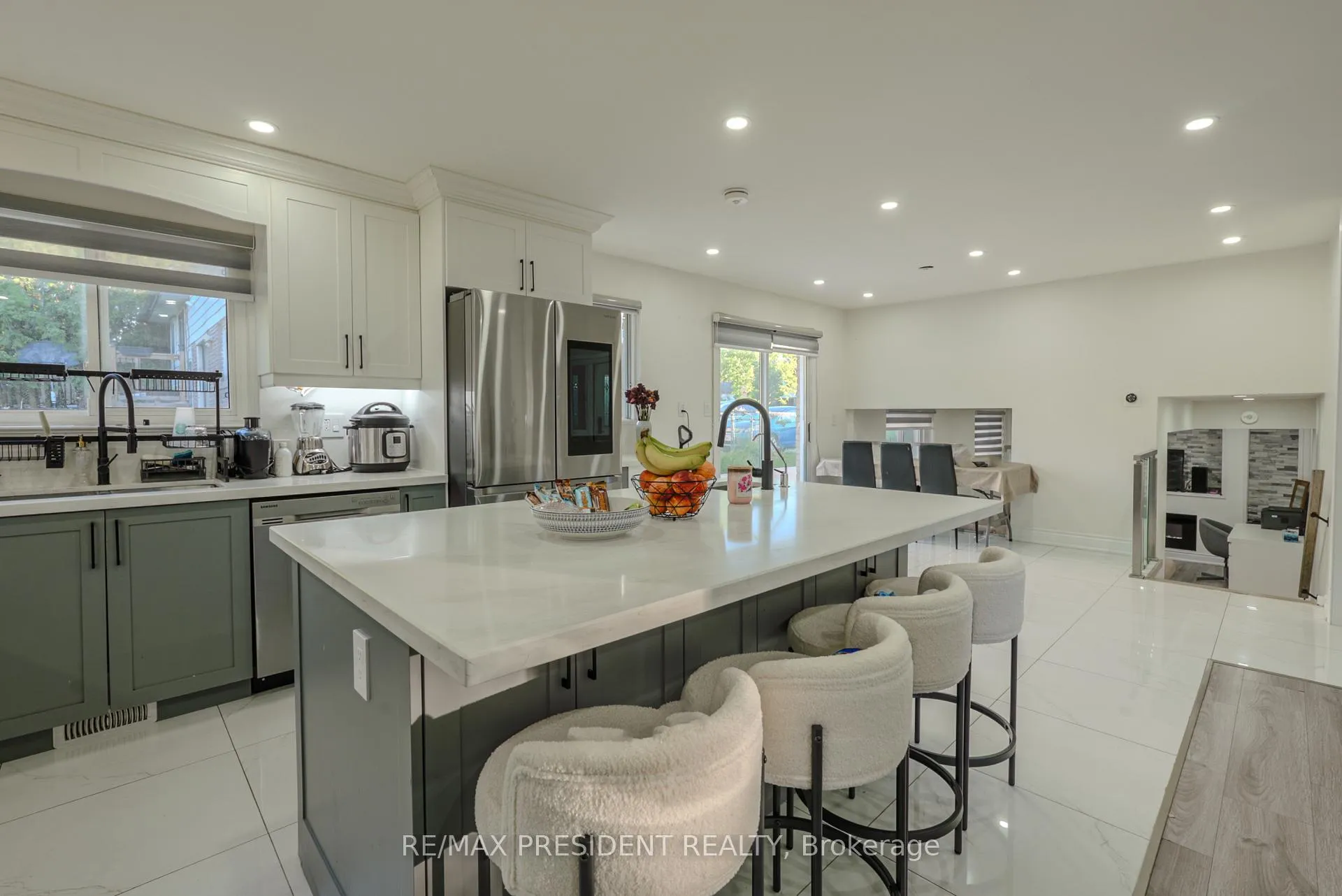 Photo 16 of 2 Jerome Crescent, Brampton, Northgate — HOMEH