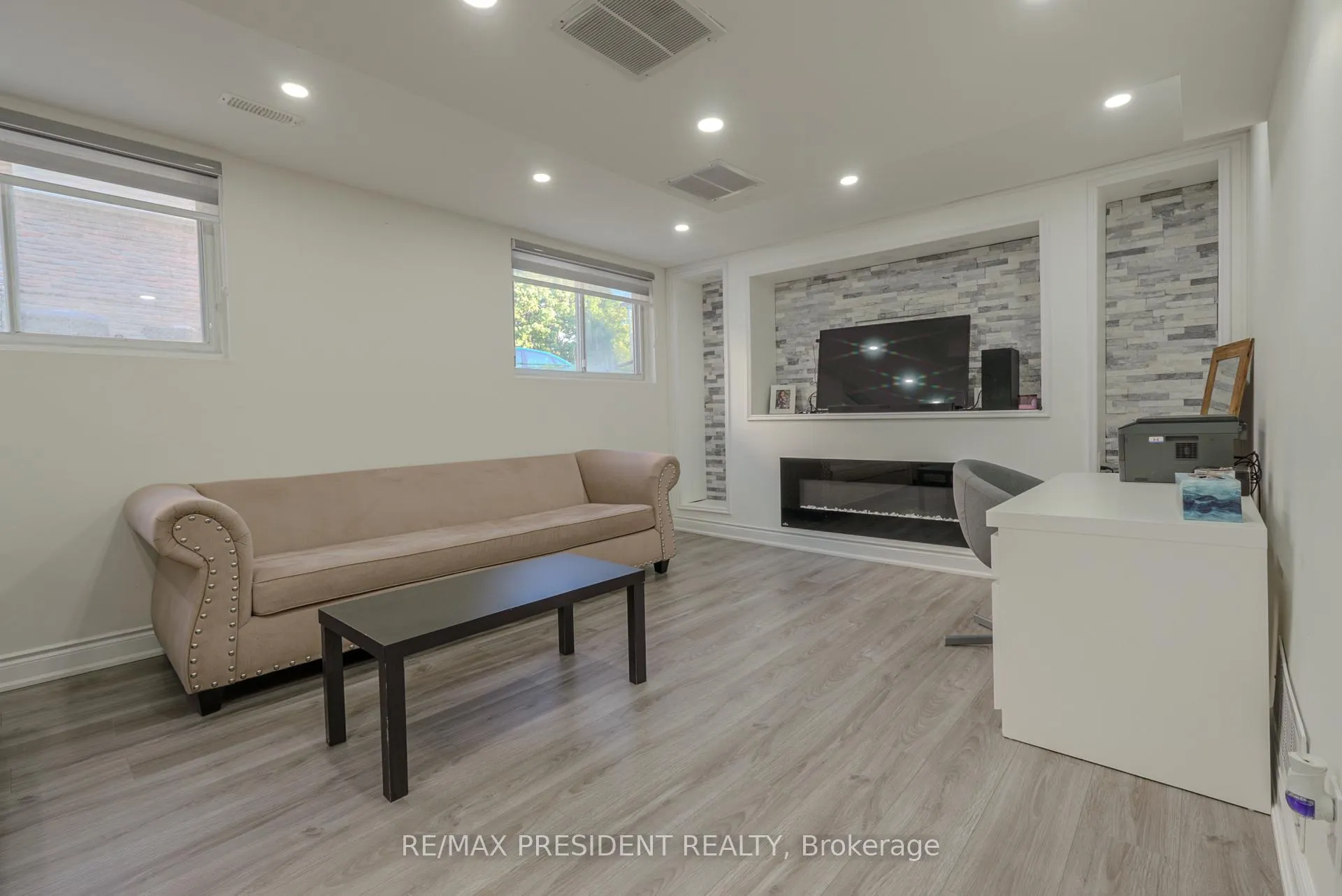 Photo 31 of 2 Jerome Crescent, Brampton, Northgate — HOMEH