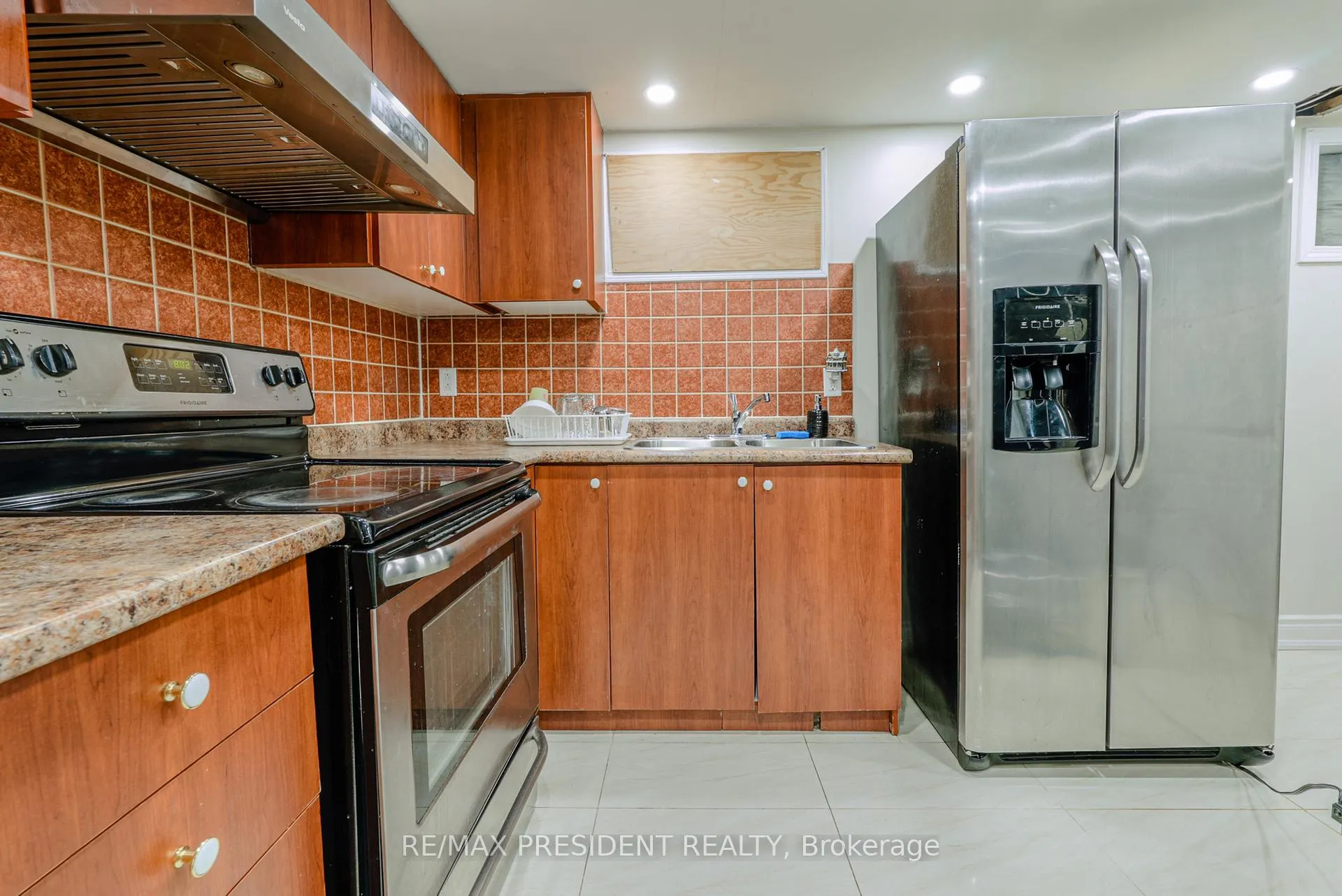 Photo 37 of 2 Jerome Crescent, Brampton, Northgate — HOMEH