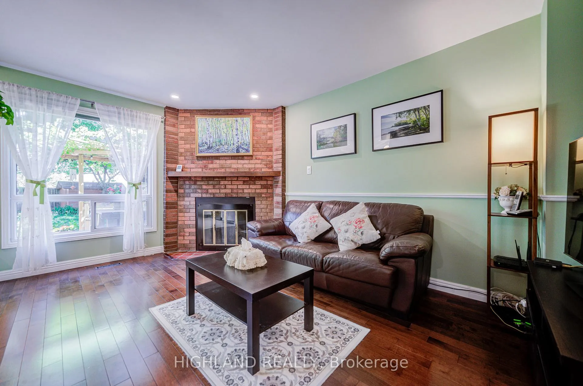 Photo 13 of 6937 Harris Road, Mississauga, Meadowvale — HOMEH