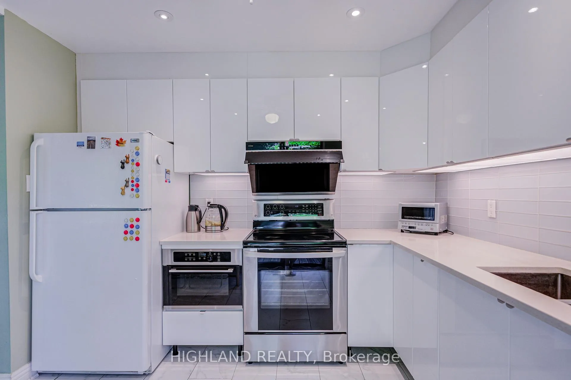 Photo 20 of 6937 Harris Road, Mississauga, Meadowvale — HOMEH