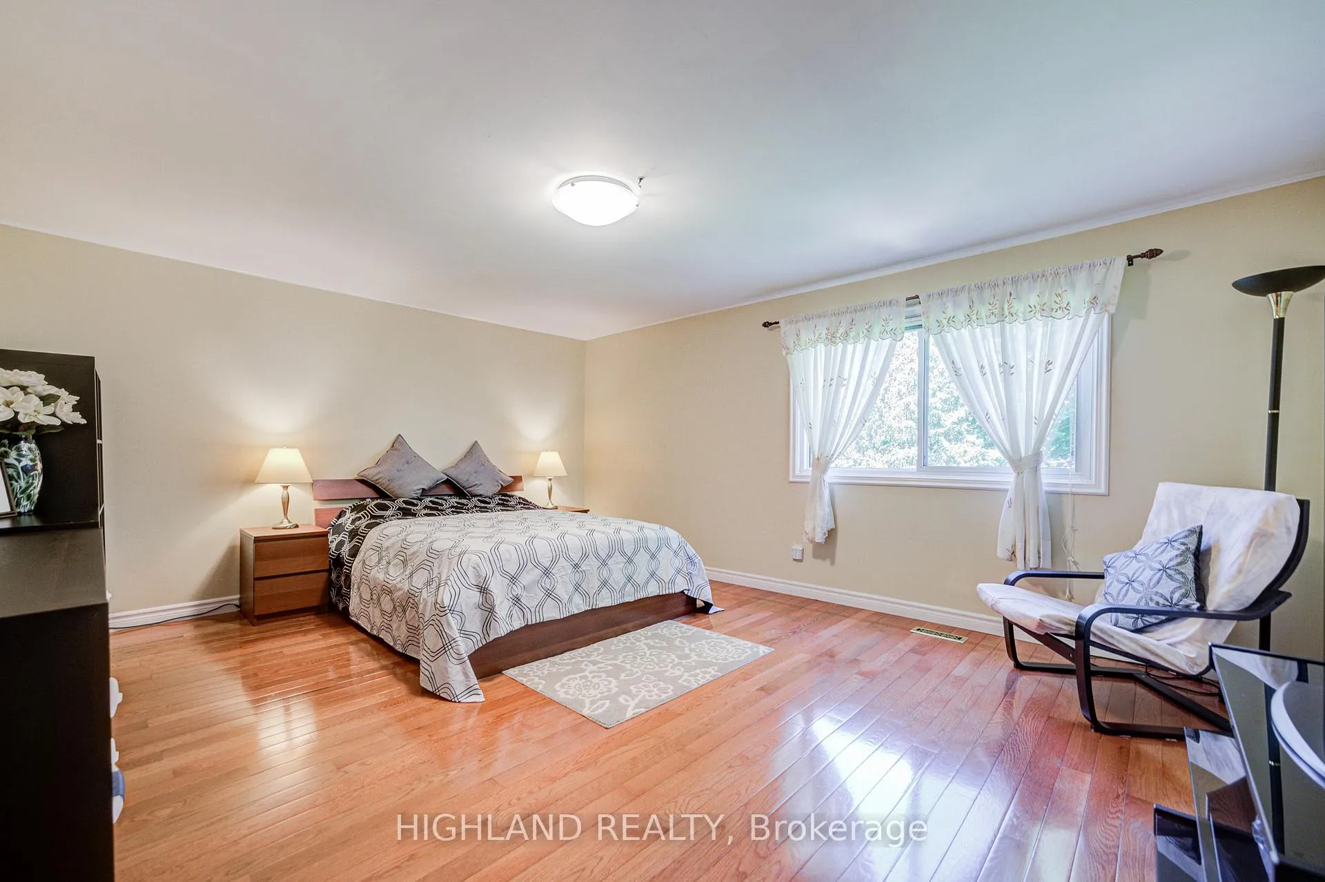Photo 22 of 6937 Harris Road, Mississauga, Meadowvale — HOMEH