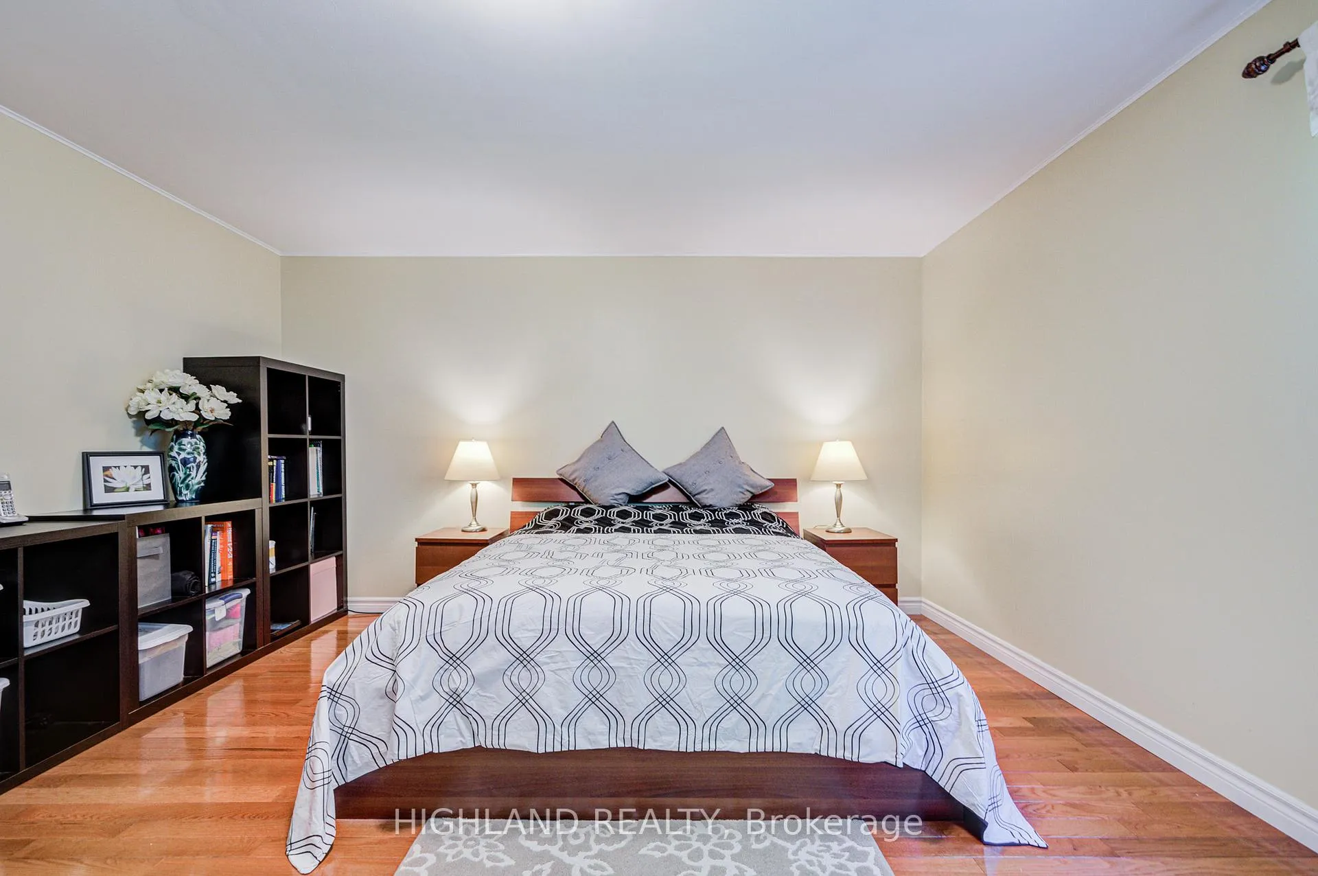 Photo 23 of 6937 Harris Road, Mississauga, Meadowvale — HOMEH