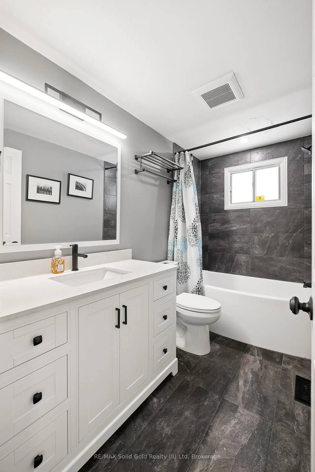 Photo 17 of 103 Belwood Crescent, Kitchener — HOMEH