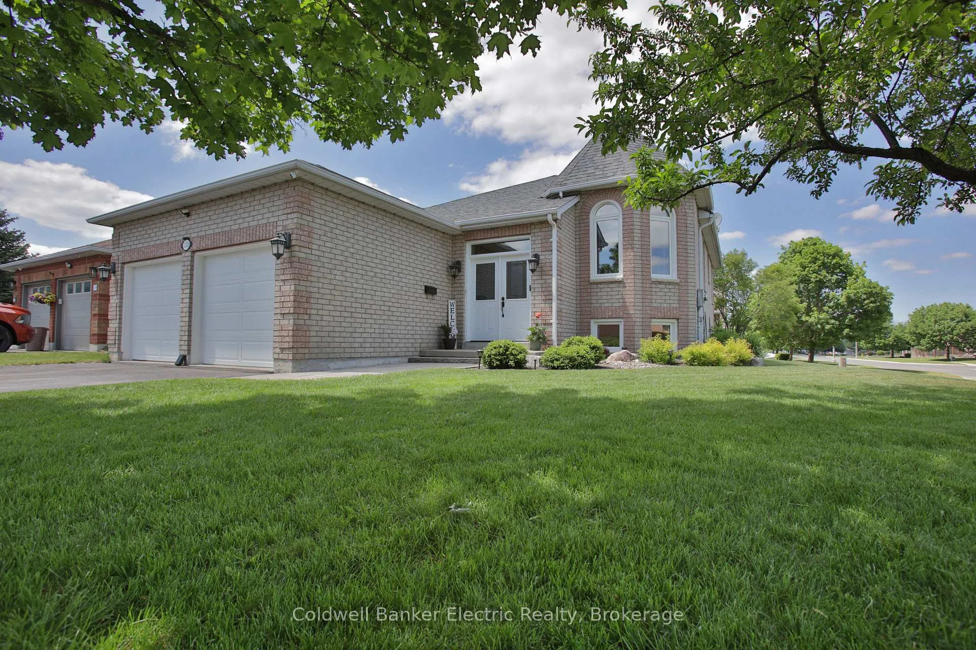 Front of 1338 Wildark Drive