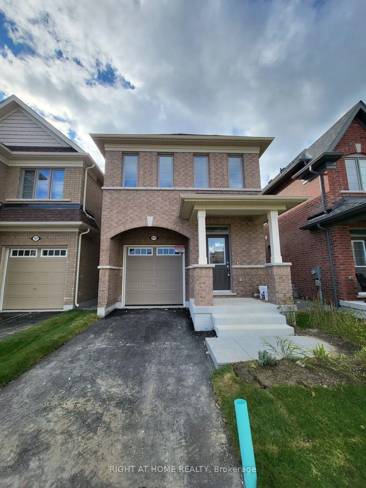 Photo 3 of 111 Bayardo Drive, Oshawa, Windfields — HOMEH