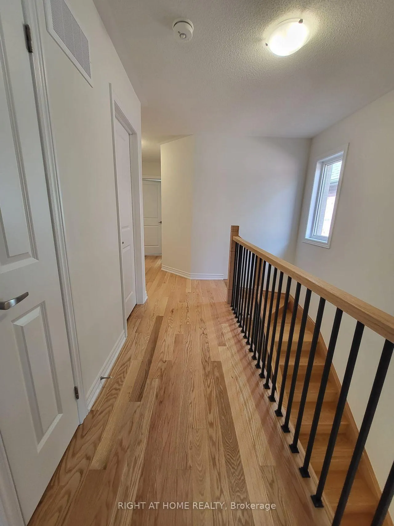 Photo 11 of 111 Bayardo Drive, Oshawa, Windfields — HOMEH