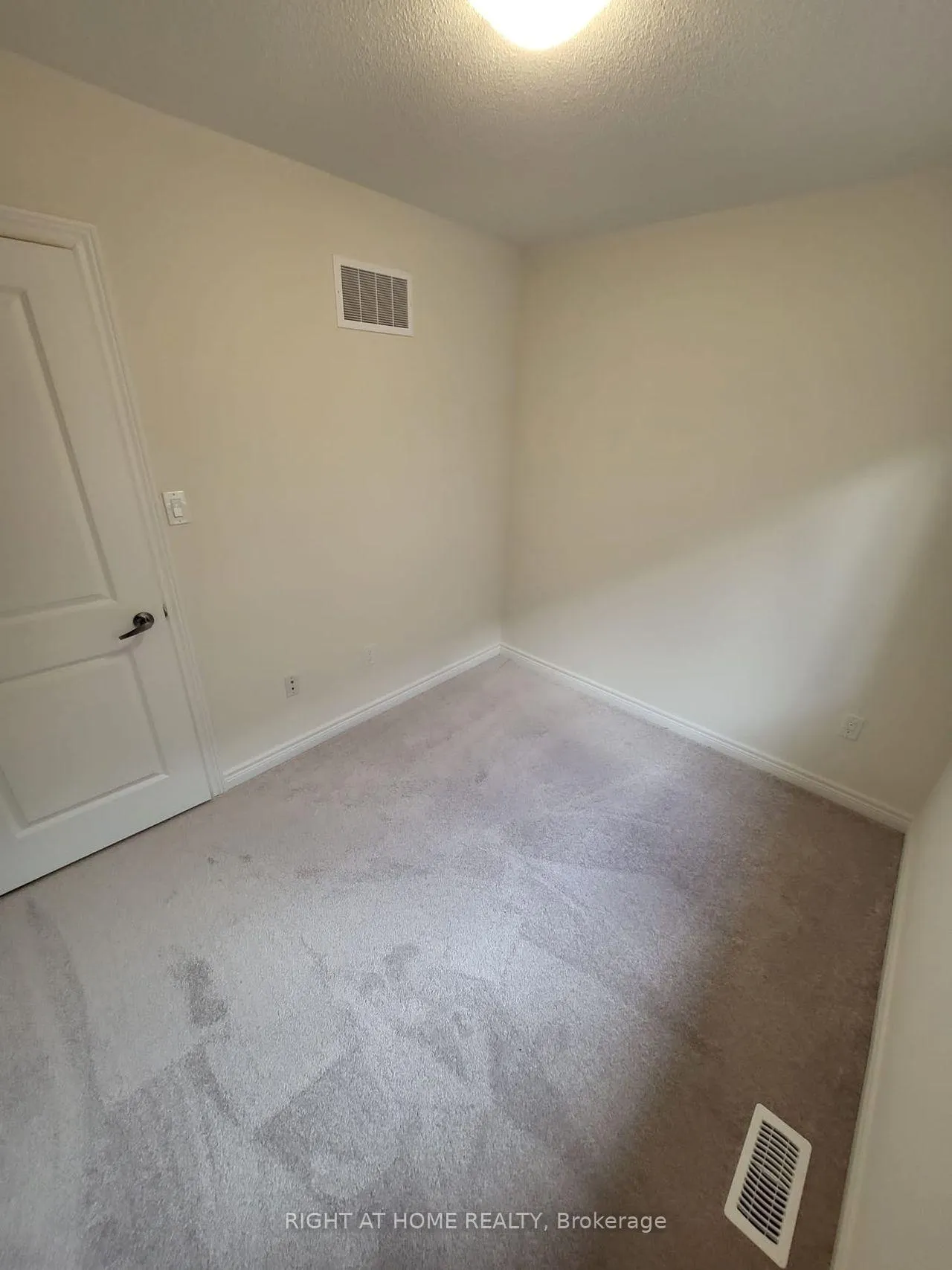 Photo 19 of 111 Bayardo Drive, Oshawa, Windfields — HOMEH