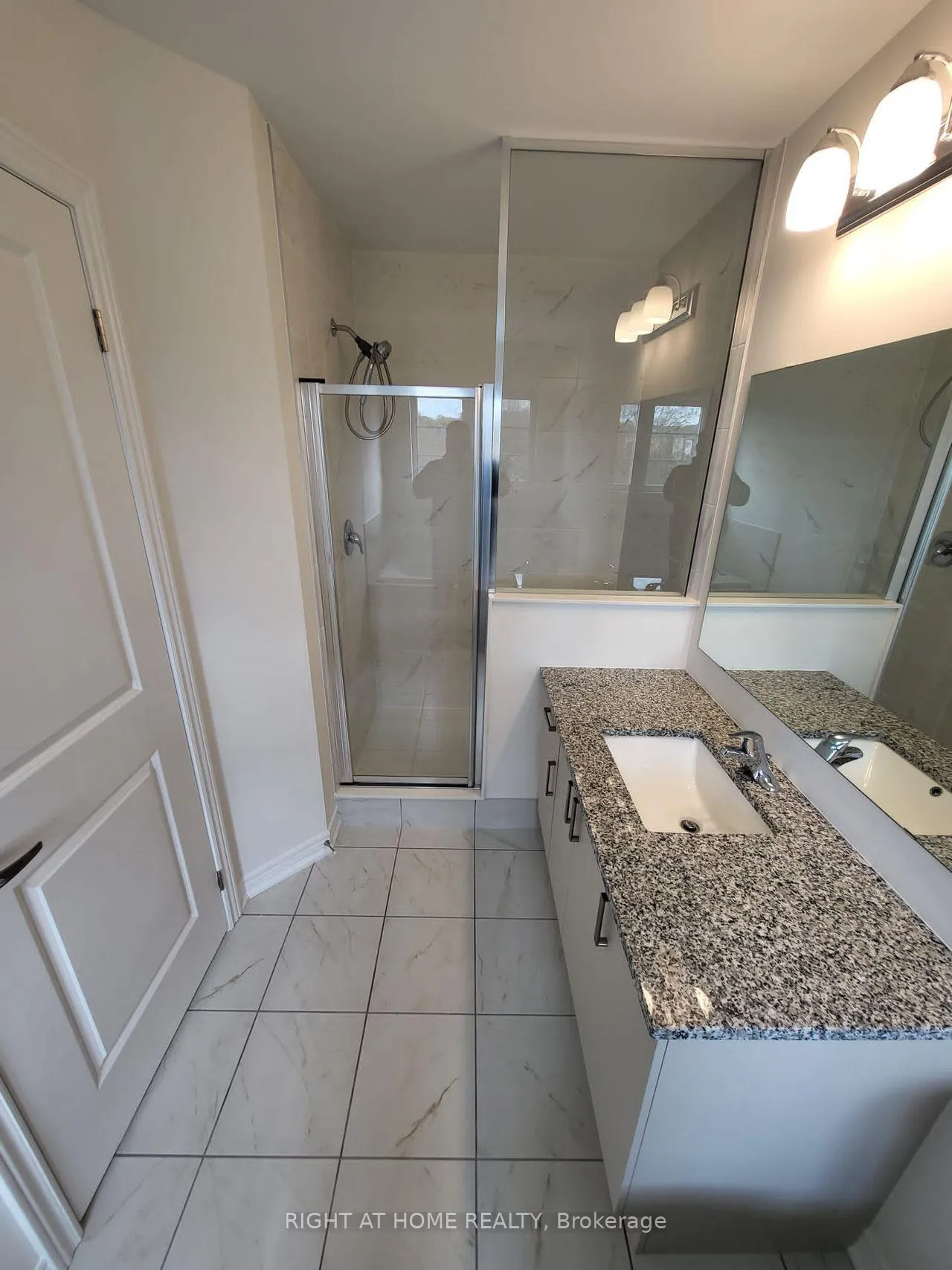 Photo 21 of 111 Bayardo Drive, Oshawa, Windfields — HOMEH
