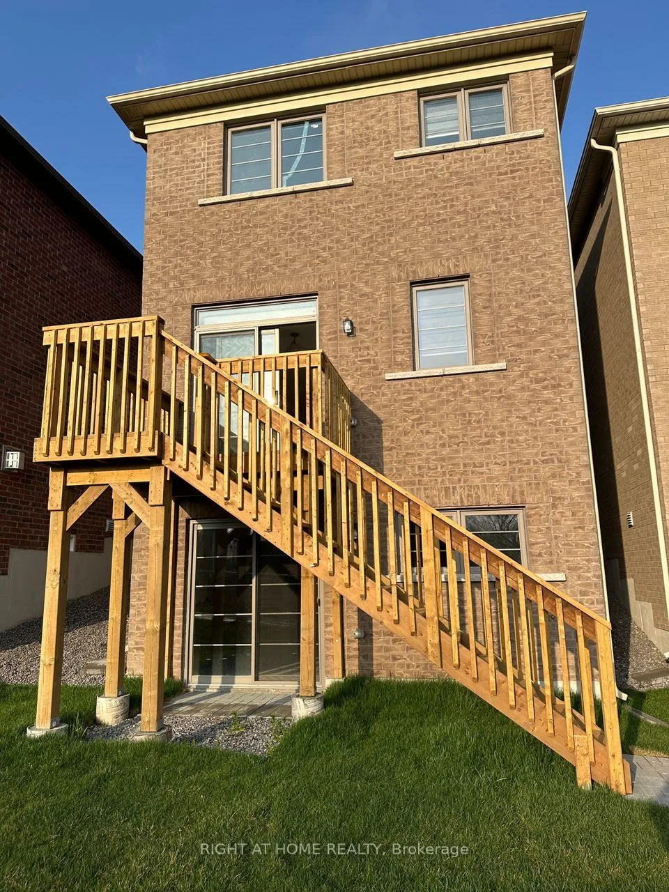 Photo 30 of 111 Bayardo Drive, Oshawa, Windfields — HOMEH