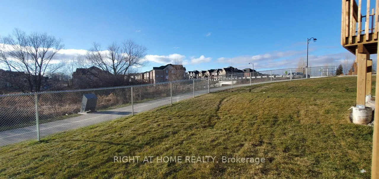 Photo 32 of 111 Bayardo Drive, Oshawa, Windfields — HOMEH