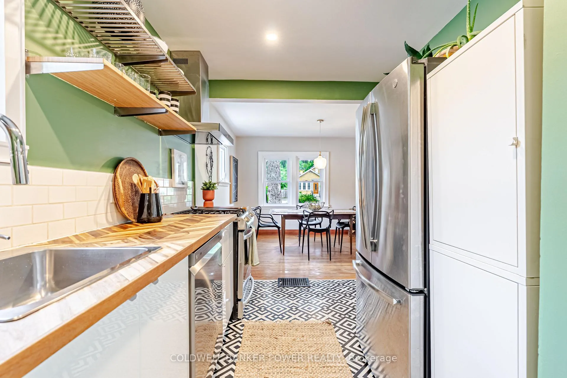 Photo 13 of 24 Lambeth Avenue, London, South G — HOMEH