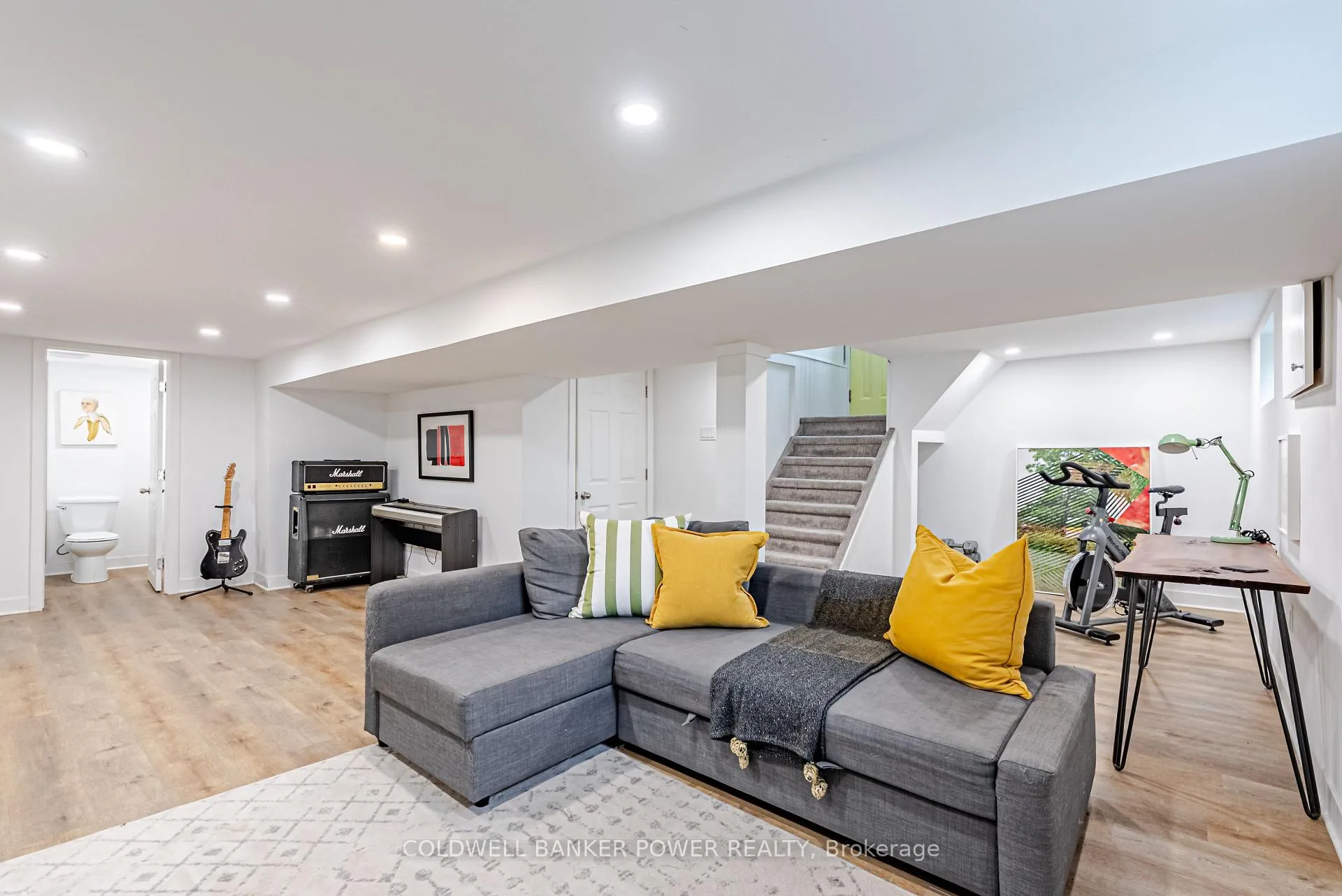 Photo 25 of 24 Lambeth Avenue, London, South G — HOMEH
