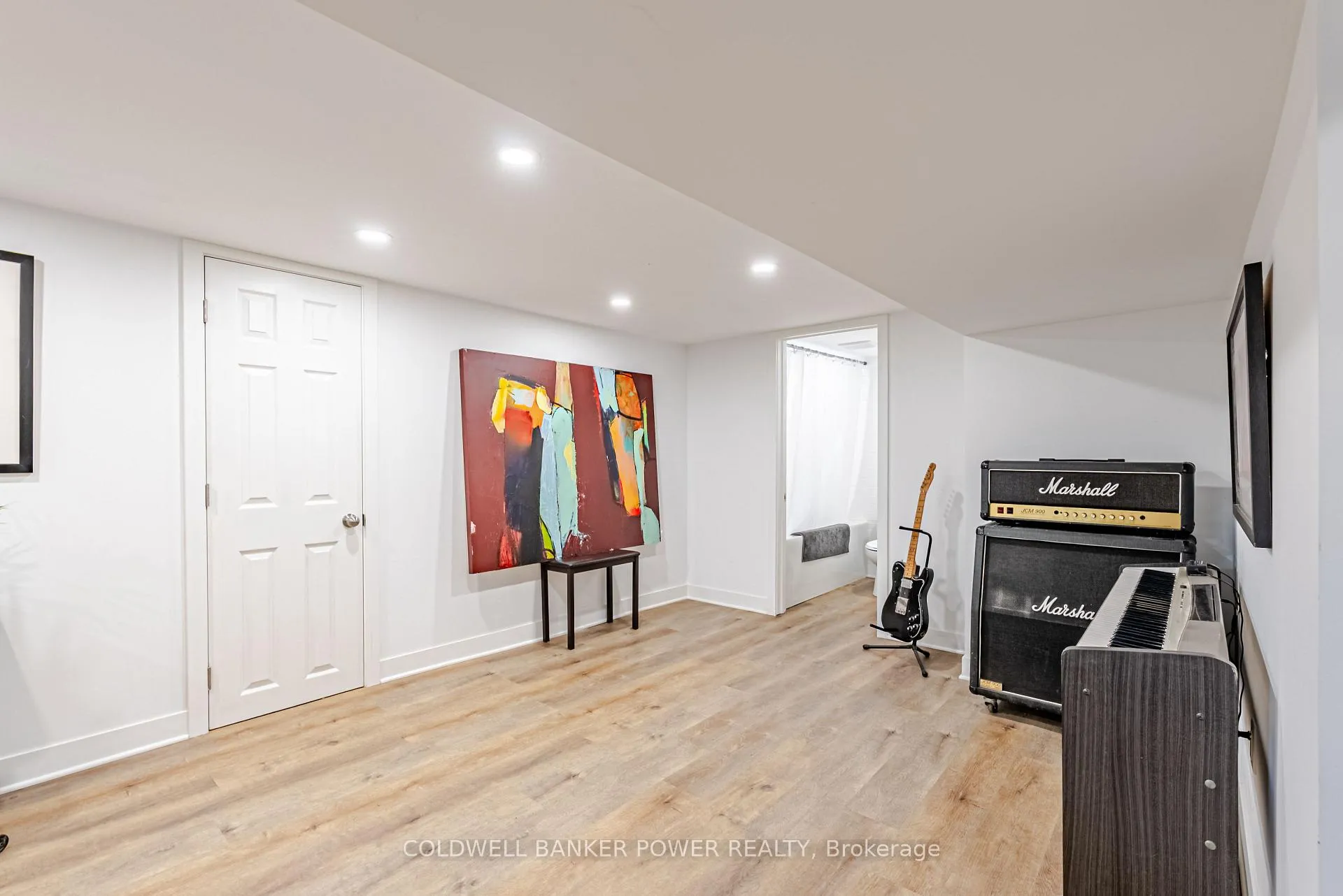 Photo 28 of 24 Lambeth Avenue, London, South G — HOMEH