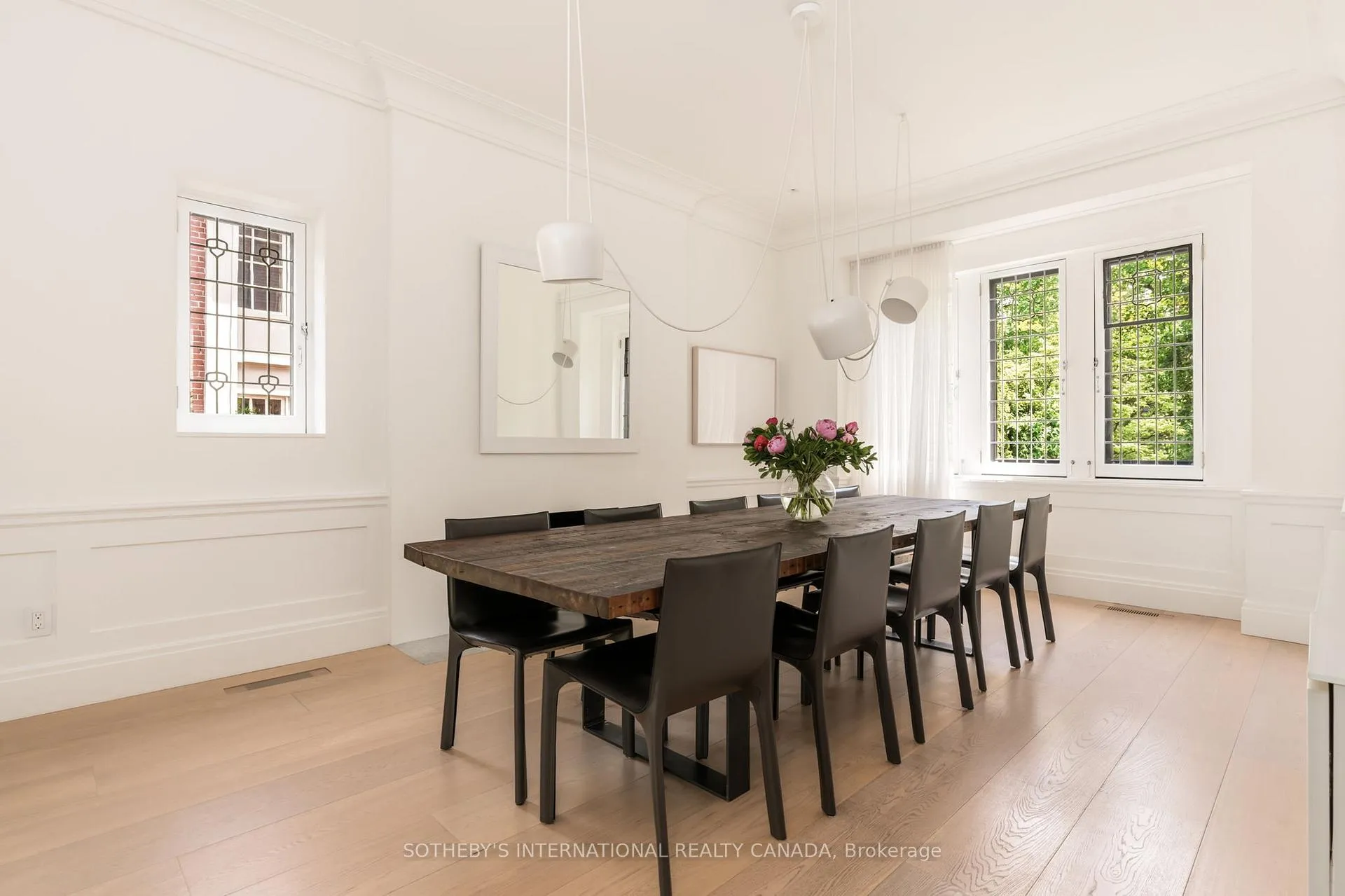 Photo 6 of 10 Mckenzie Avenue, Toronto, Rosedale-Moore Park — HOMEH