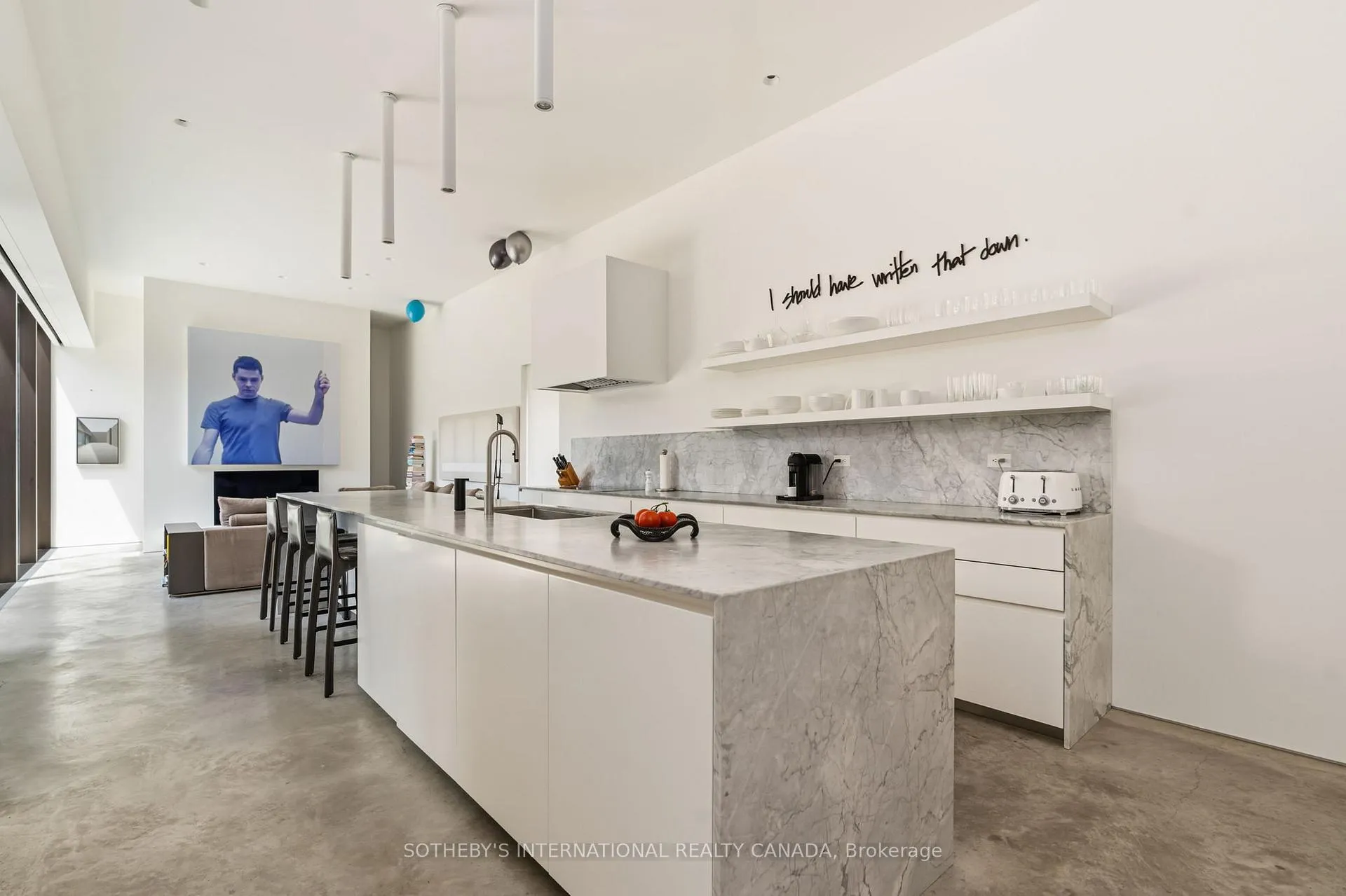 Photo 8 of 10 Mckenzie Avenue, Toronto, Rosedale-Moore Park — HOMEH