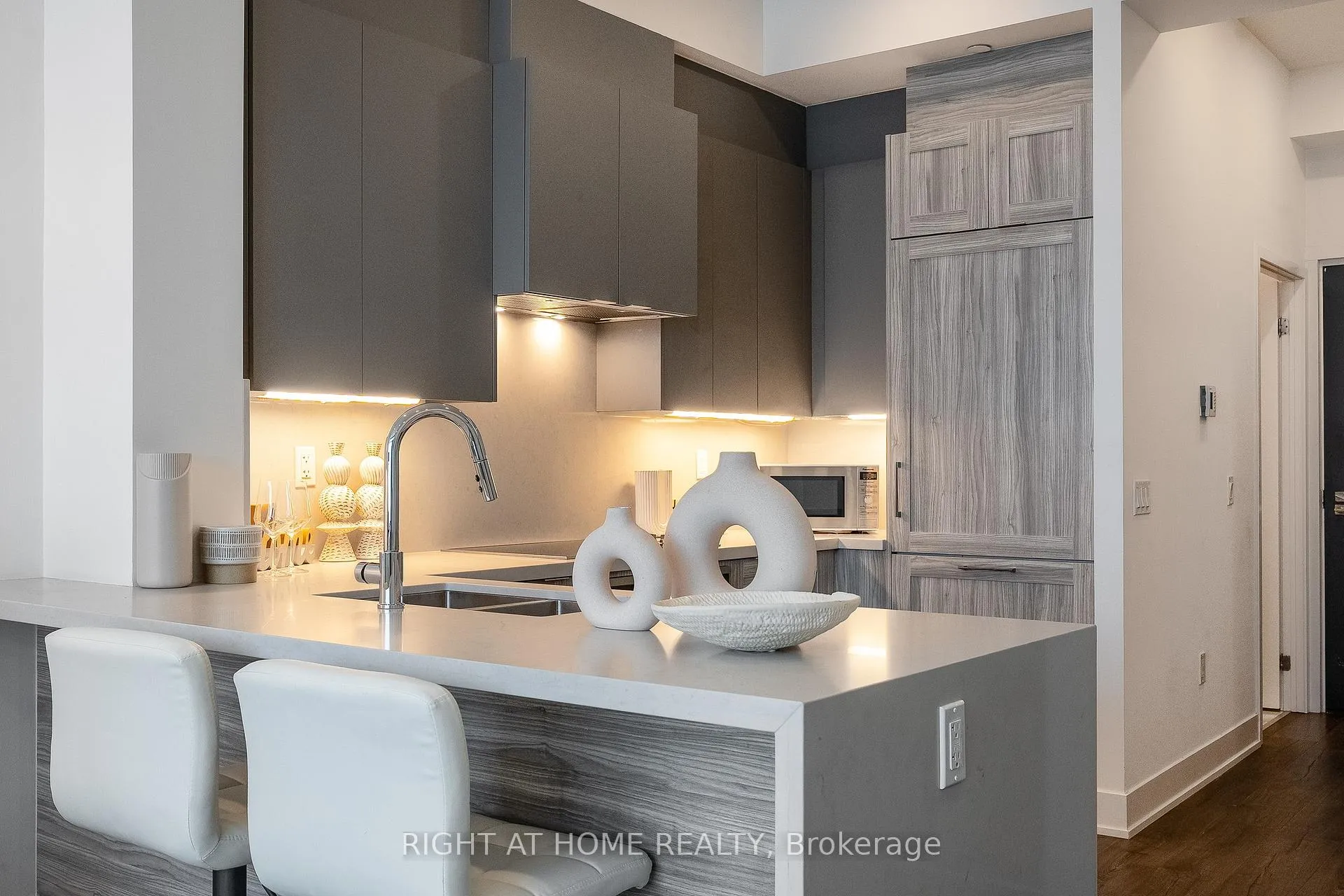 Photo 10 of Unit 109, 2908 Highway 7 Road, Vaughan, Concord — HOMEH