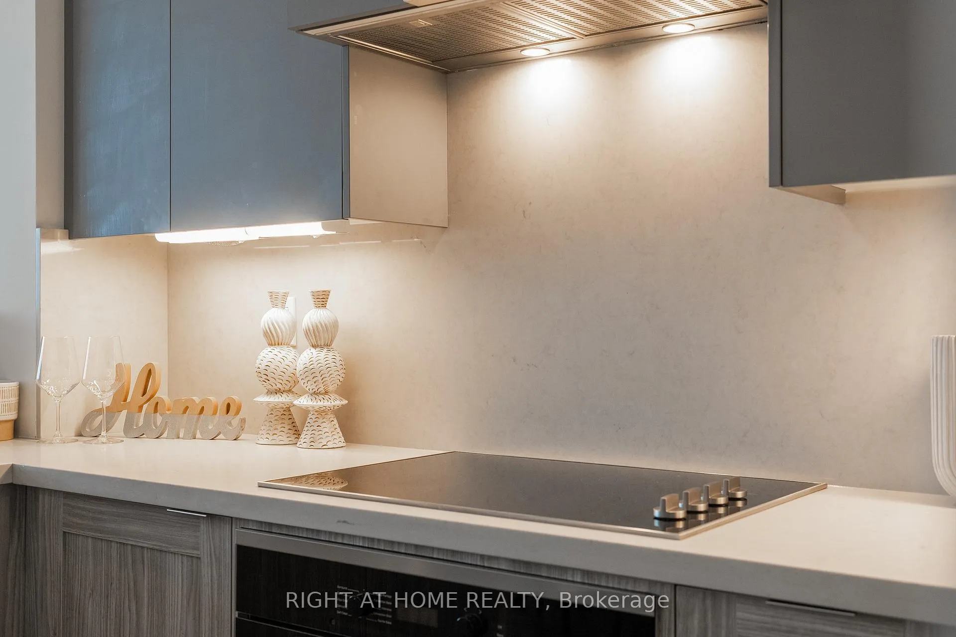 Photo 12 of Unit 109, 2908 Highway 7 Road, Vaughan, Concord — HOMEH