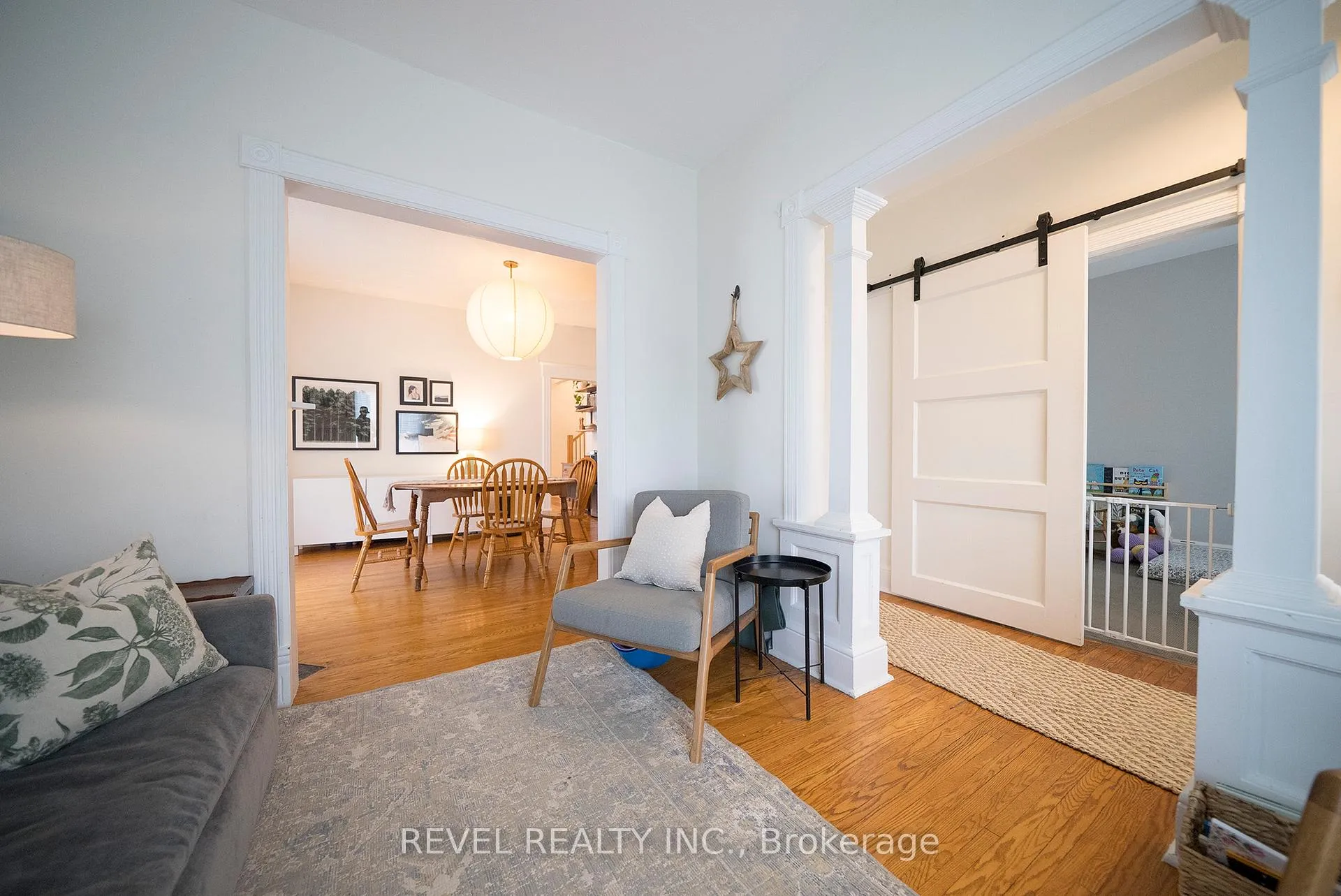 Photo 5 of 22 Lawrence Street, Brantford — HOMEH