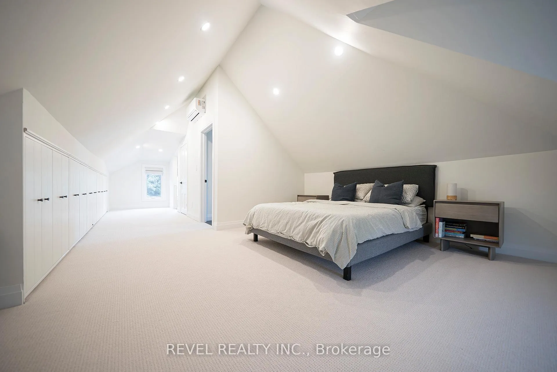 Photo 18 of 22 Lawrence Street, Brantford — HOMEH