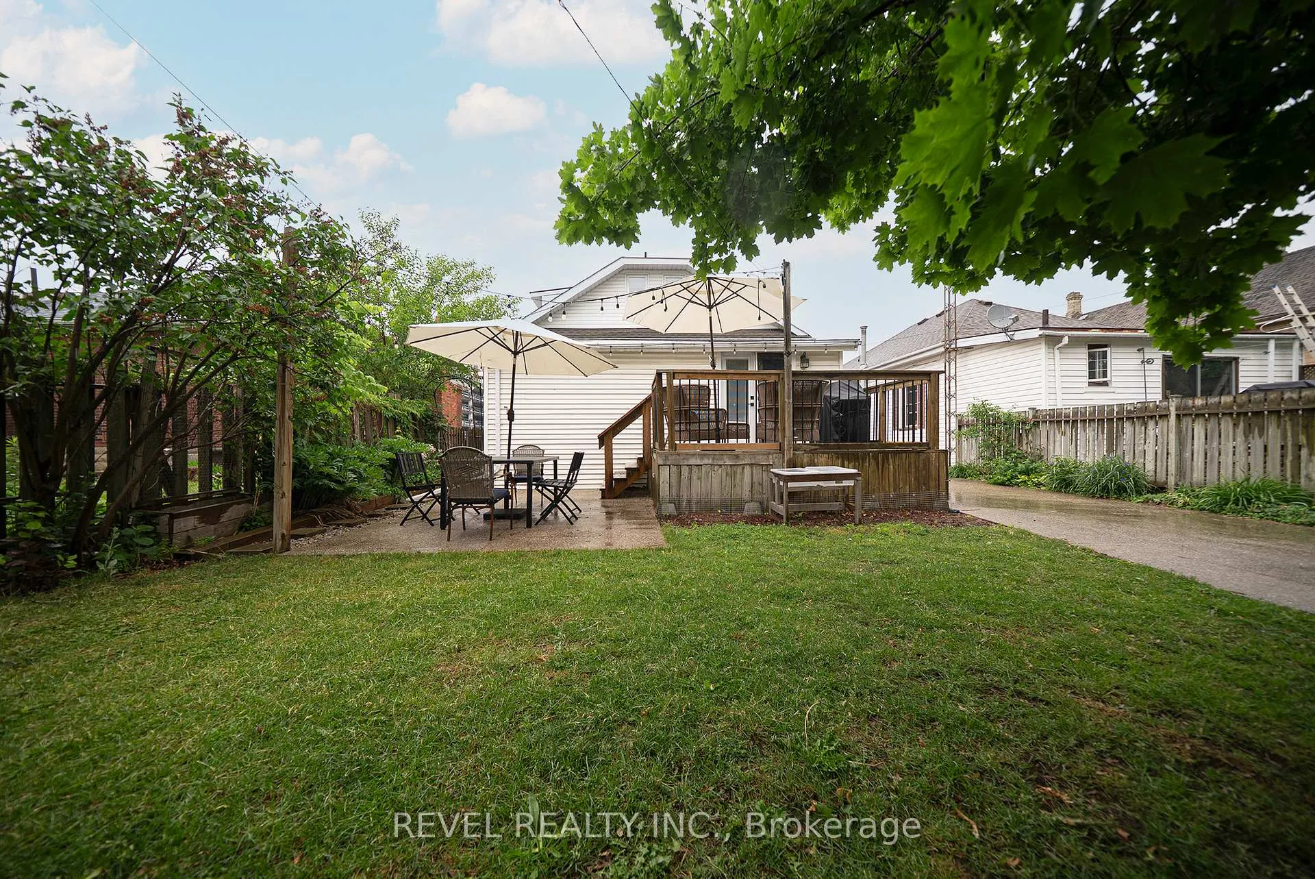 Photo 25 of 22 Lawrence Street, Brantford — HOMEH