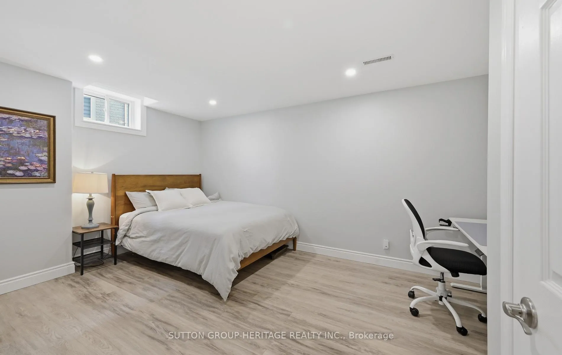 Photo 27 of 680 Eramosa Crescent, Pickering, Amberlea — HOMEH