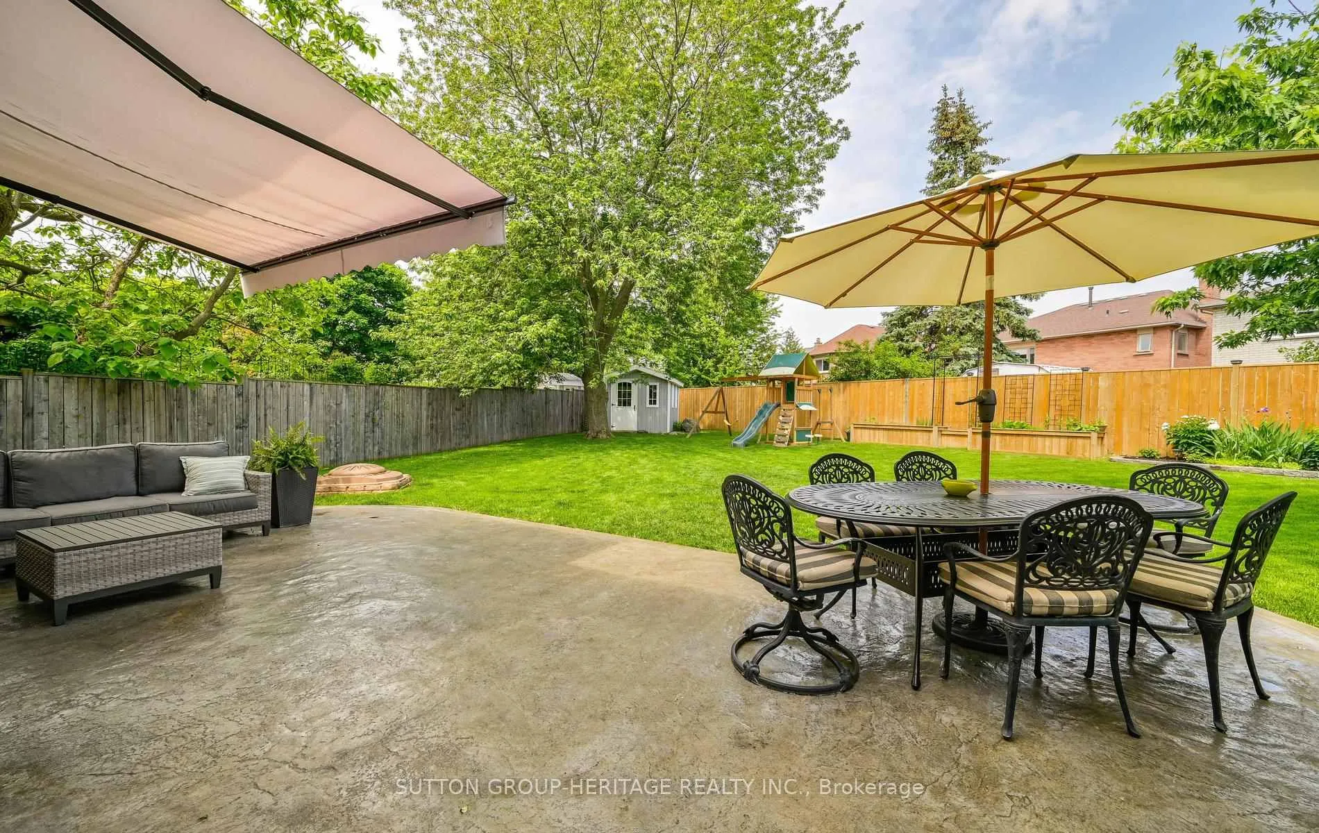 Photo 34 of 680 Eramosa Crescent, Pickering, Amberlea — HOMEH