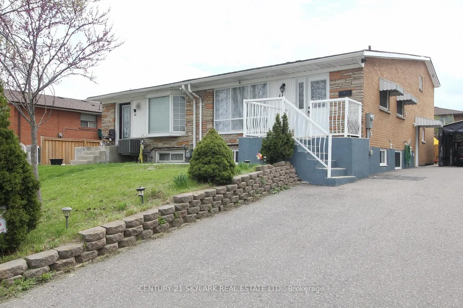 Photo 1 of 44 Sharon Court, Brampton, Brampton East — HOMEH