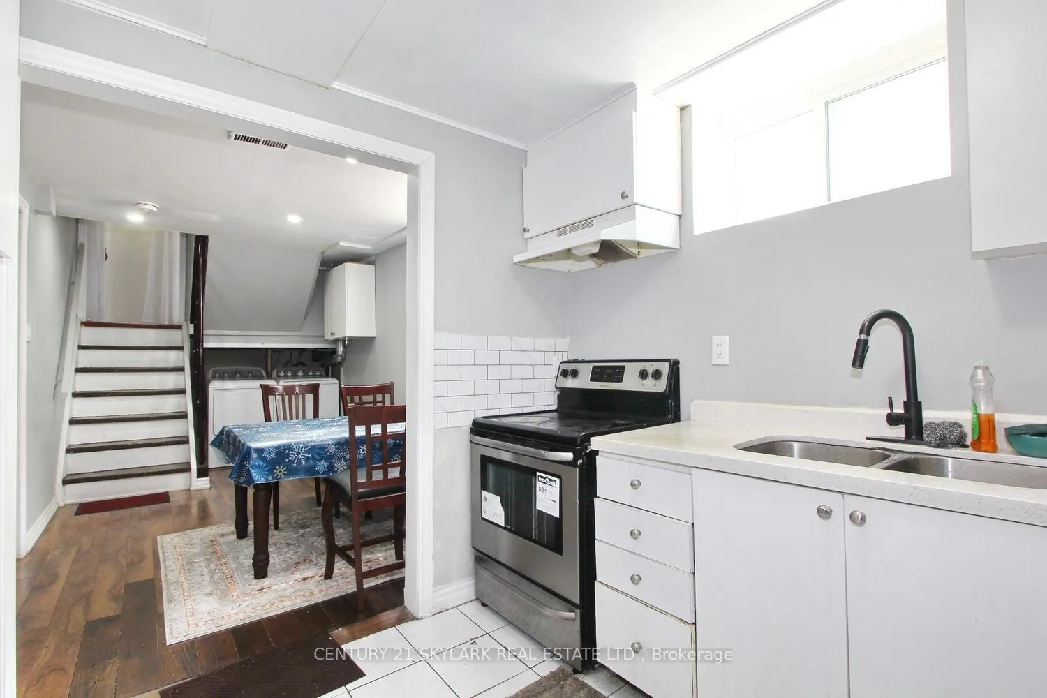 Photo 32 of 44 Sharon Court, Brampton, Brampton East — HOMEH